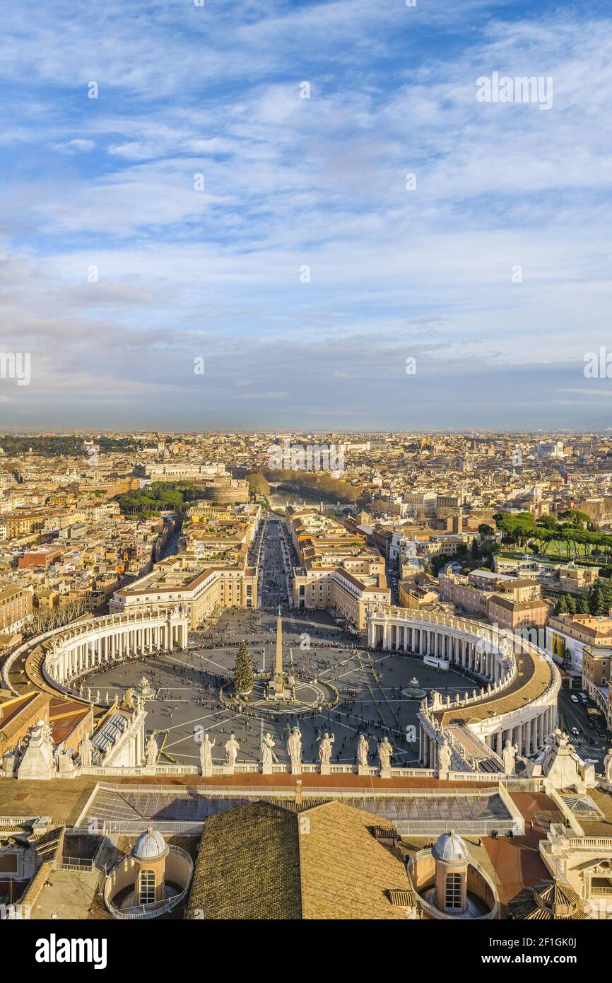 Vue aérienne de Rome depuis le point de vue de la basilique Saint-Pierre Banque D'Images
