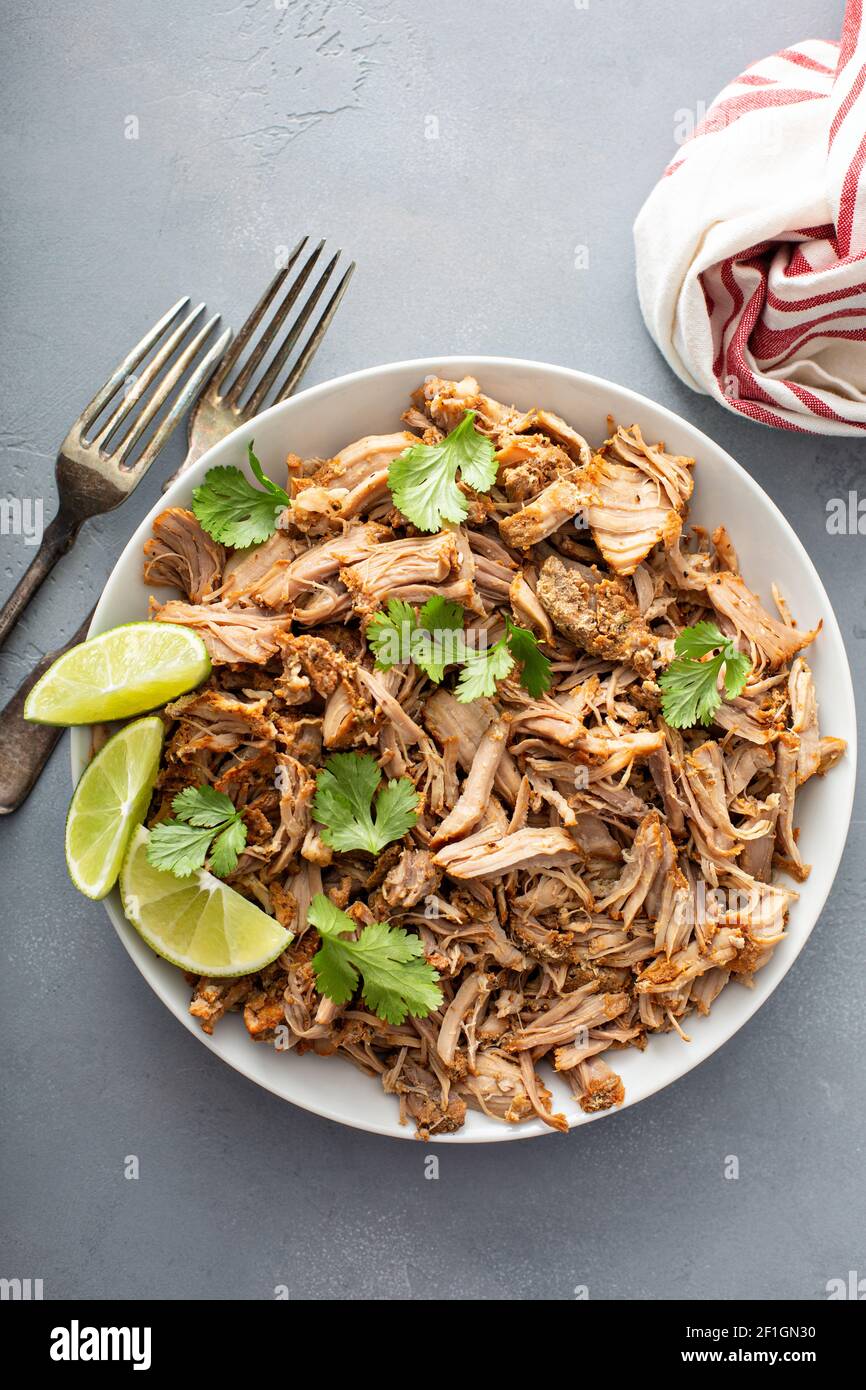 Carnitelles de porc au céleri et au citron vert Banque D'Images