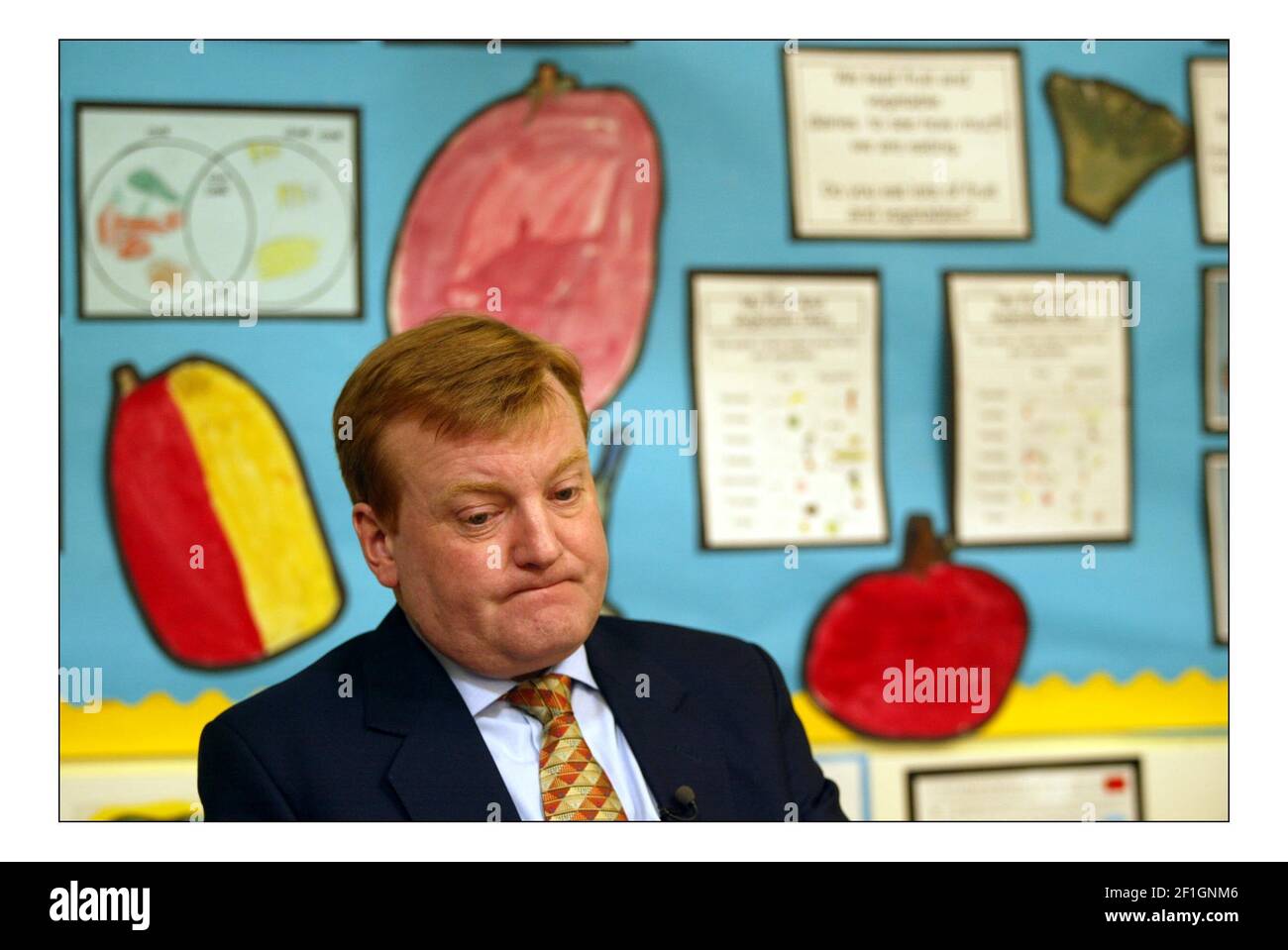 Charles Kennedy sur la piste électorale visite Weston Park École primaire dans le nord de Londres et répond aux questions de Children.pic David Sandison 27/4/2005 Banque D'Images