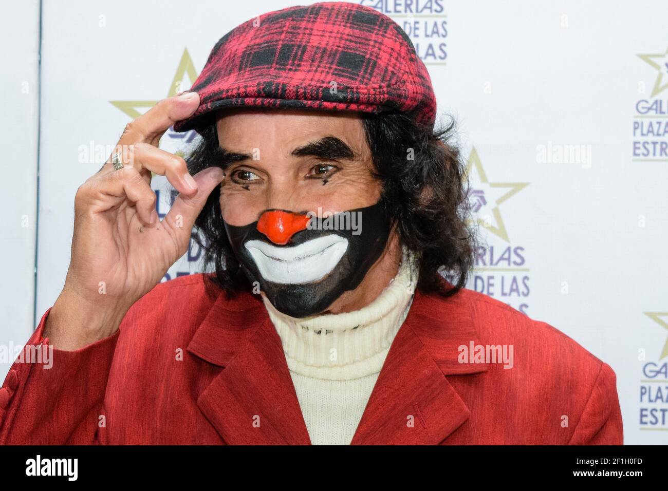 Cepillín le célèbre clown mexicain est mort à l'âge de 75 ans, après avoir été hospitalisé en urgence la semaine dernière en raison d'une blessure à la colonne vertébrale. Photo: @pacomxdf Banque D'Images