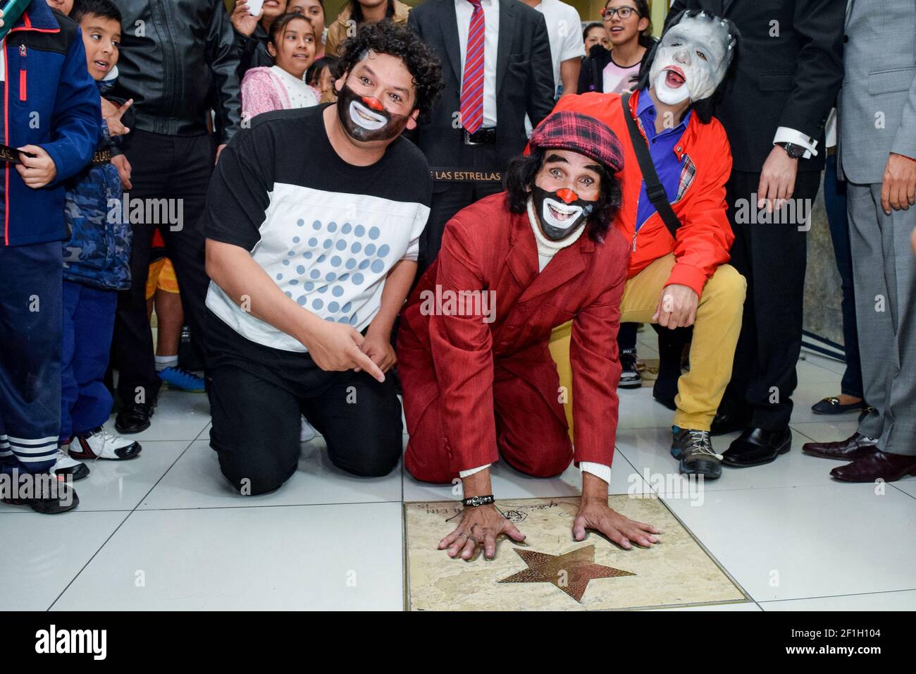 Cepillín le célèbre clown mexicain est mort à l'âge de 75 ans, après avoir été hospitalisé en urgence la semaine dernière en raison d'une blessure à la colonne vertébrale. Photo: @pacomxdf Banque D'Images