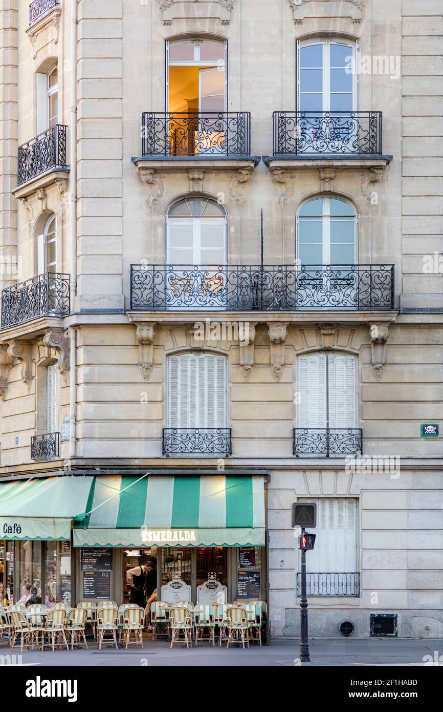 Café Esmeralda sur l'Ile-de-la-Cité, Paris, France Banque D'Images