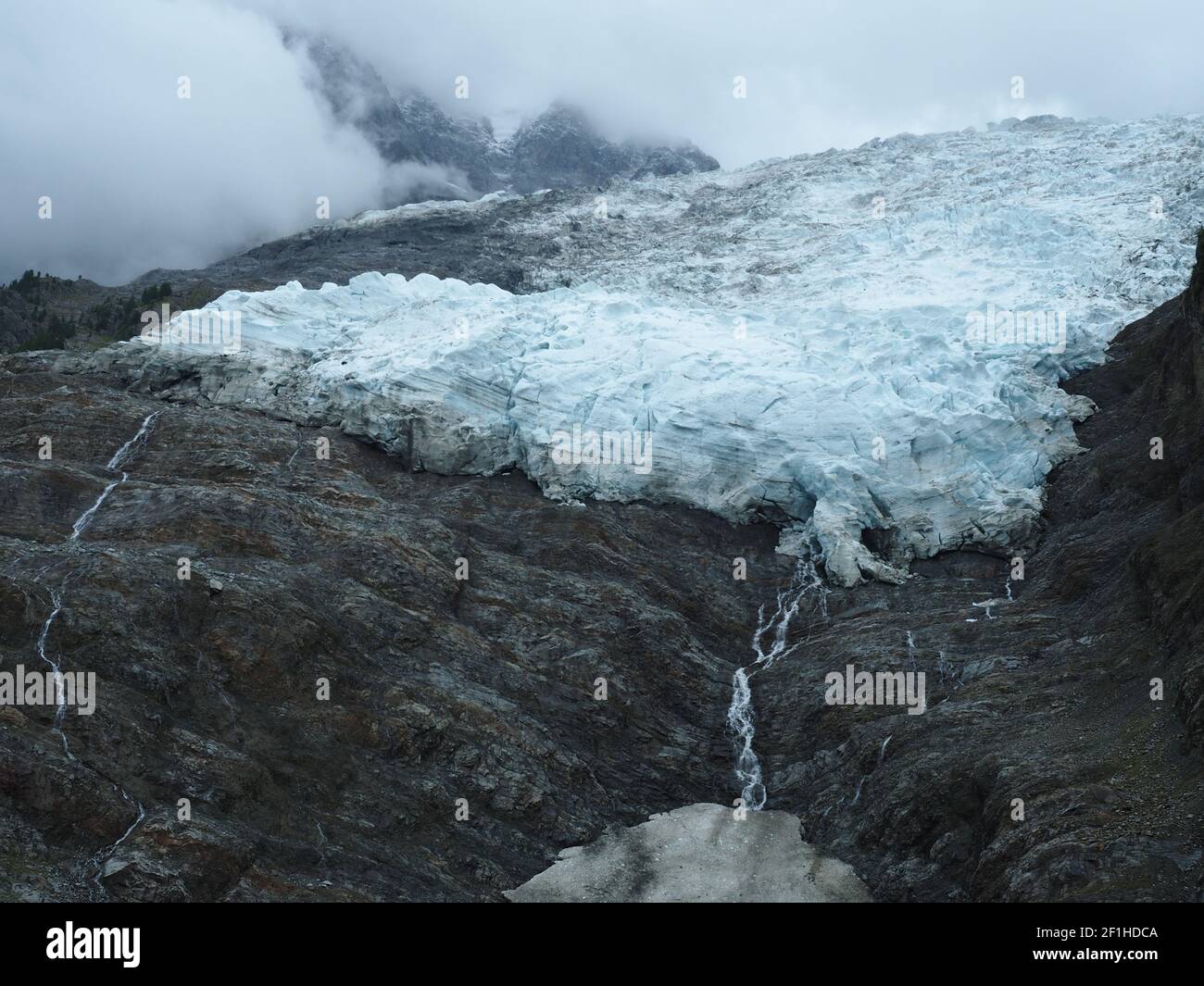 Vue sur le glacier de Bossons sur le massif du Mont-blanc Les alpes françaises Banque D'Images