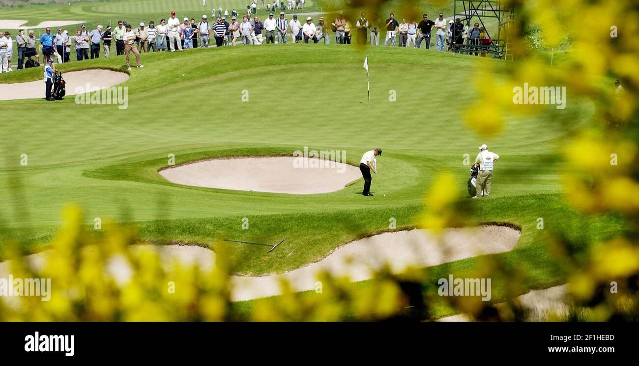 PAYS DE GALLES OUVERT AU CELTIC MANOR RESORT 29/5/2003 COLIN MONTGOMERIE JOUER SON 3ÈME SUR LA 2ÈME PHOTO DAVID ASHDOWNGOF Banque D'Images