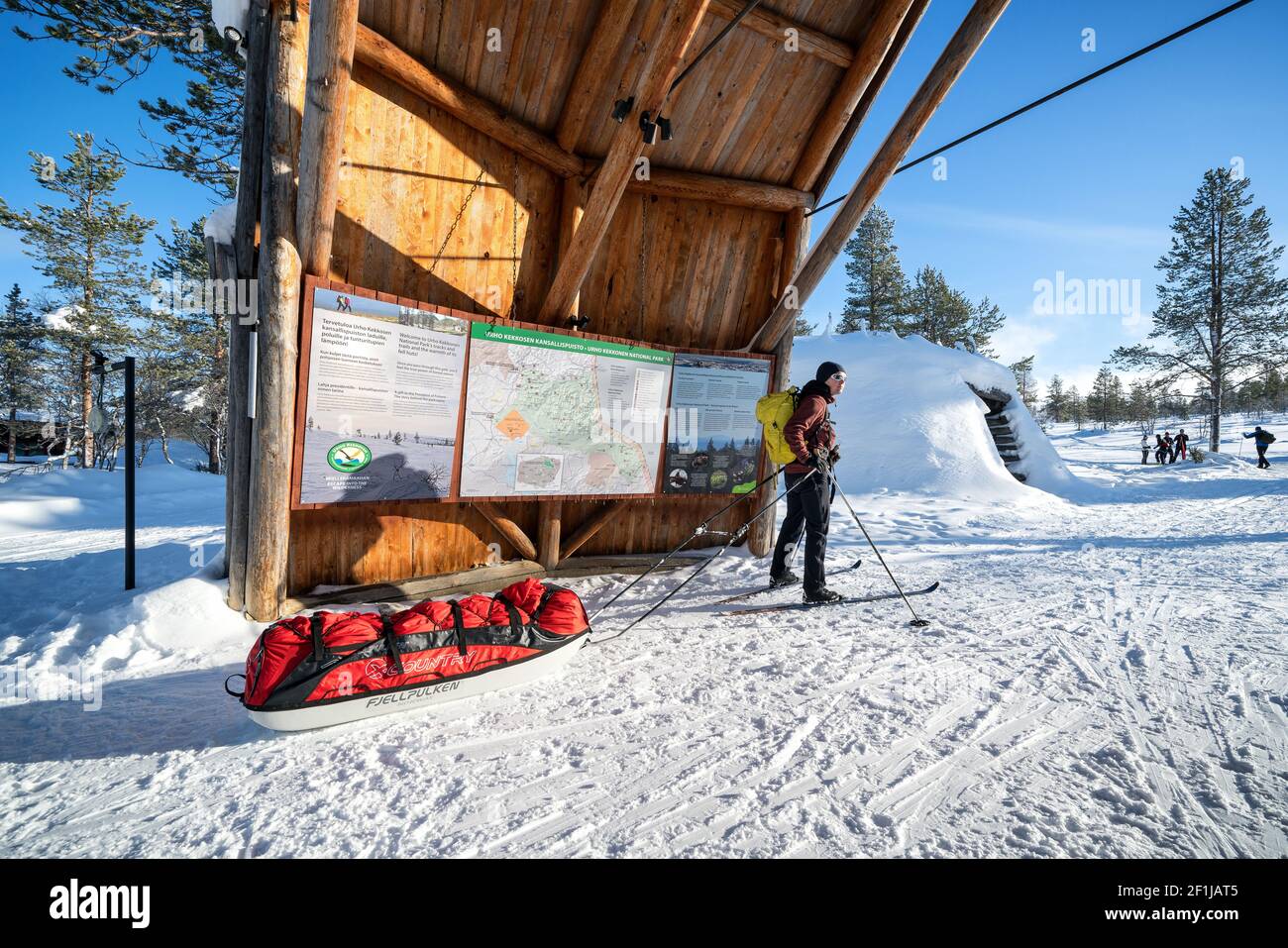 Ski de randonnée dans le parc national d'Urho Kekkonen, Sodankylä, Laponie, Finlande Banque D'Images