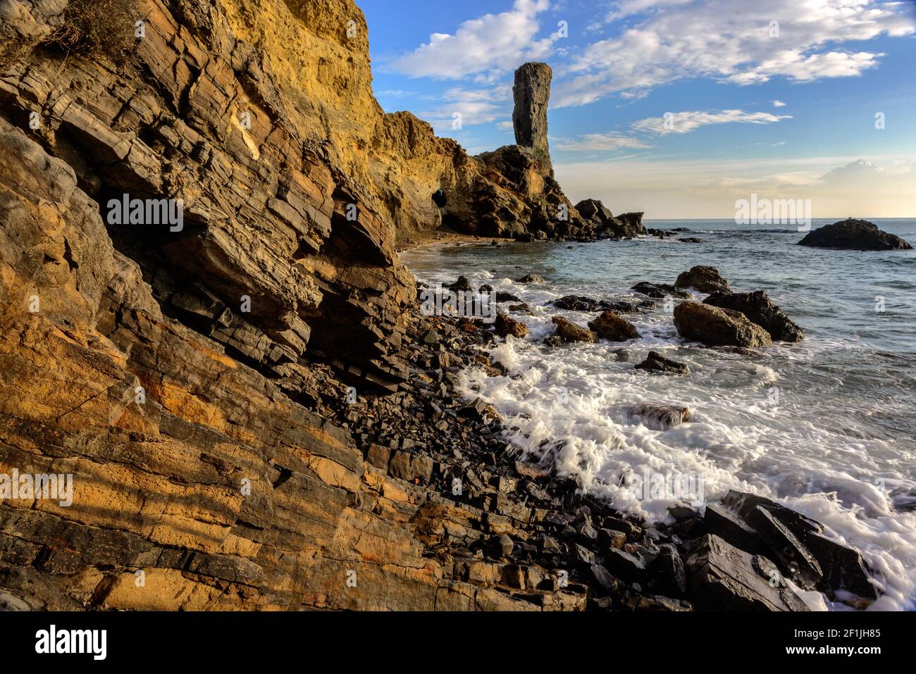 'Paller des Camp' rocher singulier situé sur l'es Figueral plage sur l'île d'Ibiza Banque D'Images