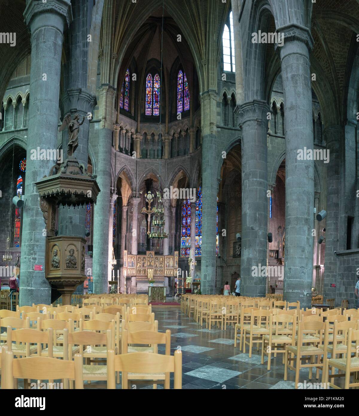 Vue intérieure de la cathédrale notre-Dame de Dinant Belgique Banque D'Images