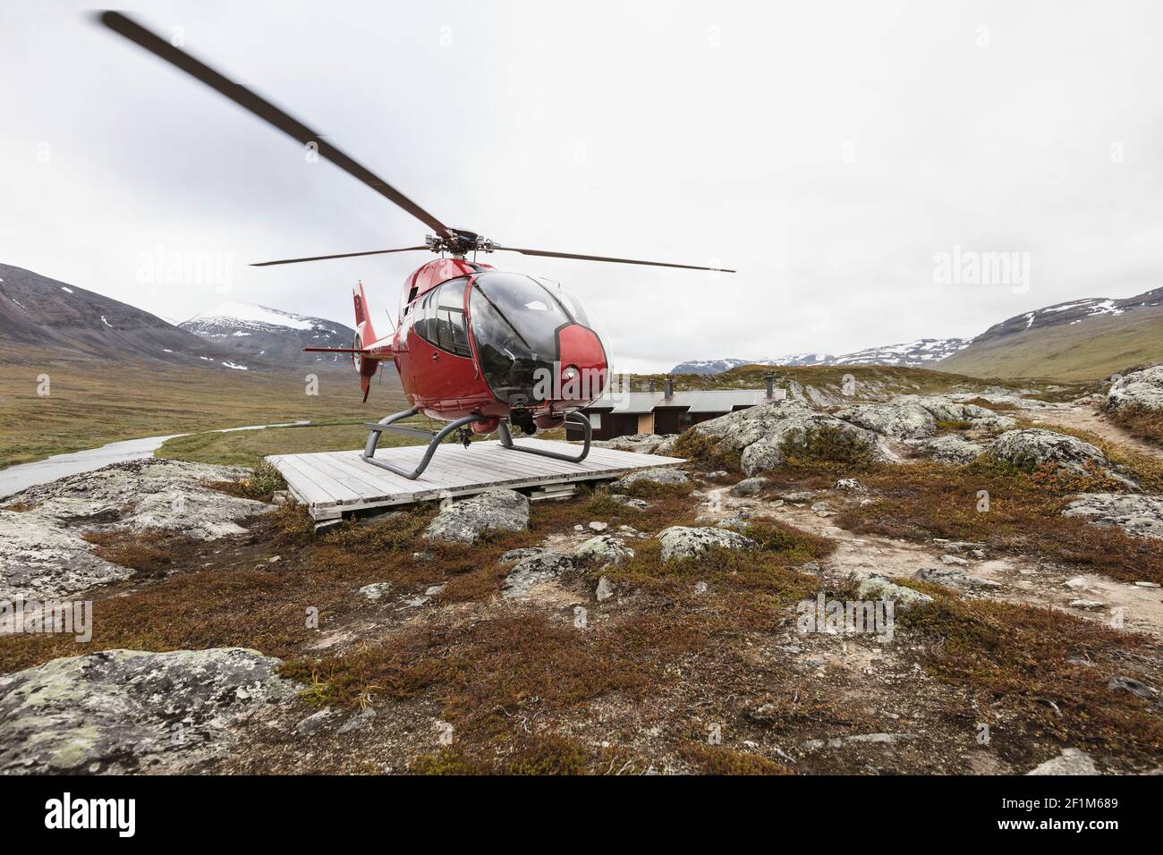 Dans les montagnes de l'hélicoptère Banque D'Images