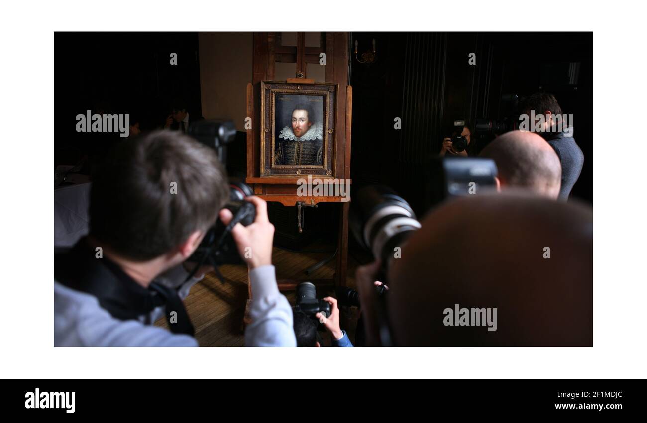 Dévoilé aujourd'hui, un portrait de William Shakespeare peint en 1610, il est considéré comme la seule photo de William Shakespeare survivant peint dans sa vie.le portrait doit être exposé au Shakespeare Birthplace Trust à Stratford-upon-Avon le 23 avril 2009.photo par David Sandison Banque D'Images