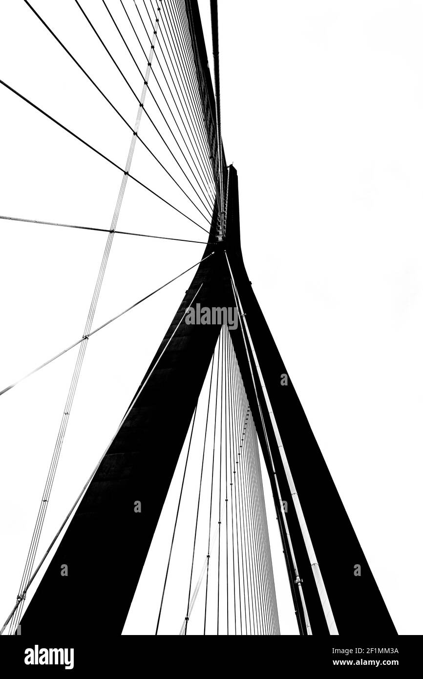 Détail architectural du pont de Normandie au-dessus de la Seine Banque D'Images Détail architectural du pont de Normandie au-dessus de la Seine Banque D'Images