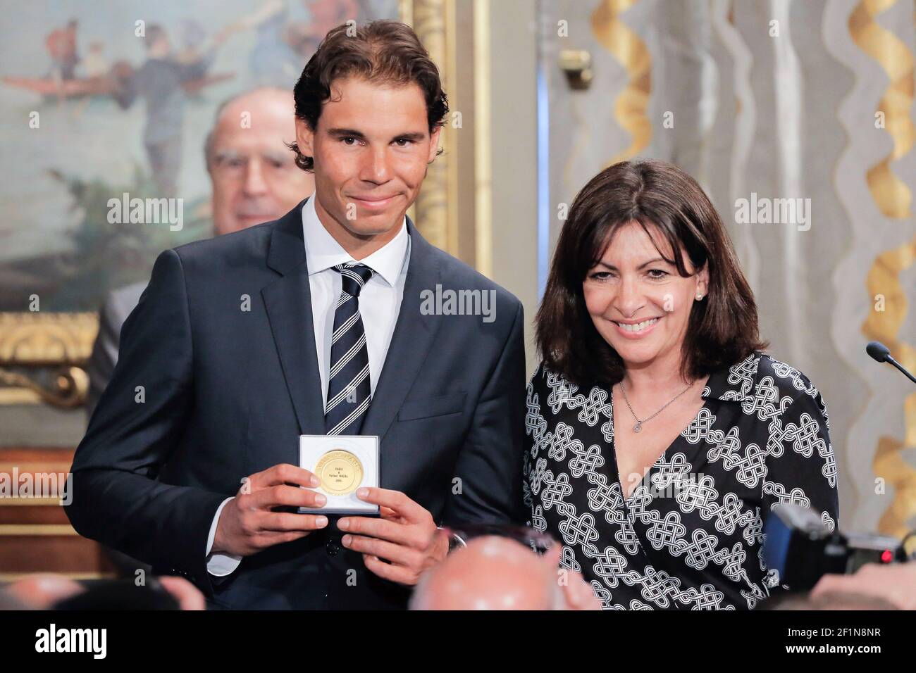 FRANCE, Paris : le joueur espagnol de tennis Rafael Nadal a reçu du maire français de Paris Anne Hidalgo la Médaille Vermeil de la ville de Paris le 21 mai 2015 à Paris - PHOTO de Stéphane Allaman/DPPI Banque D'Images