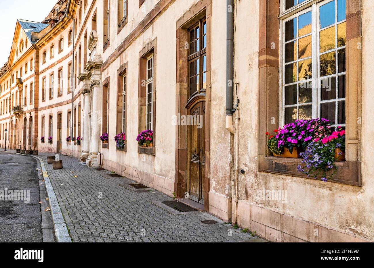 Vieilles maisons en pierre dans le centre historique de Strasbourg Banque D'Images