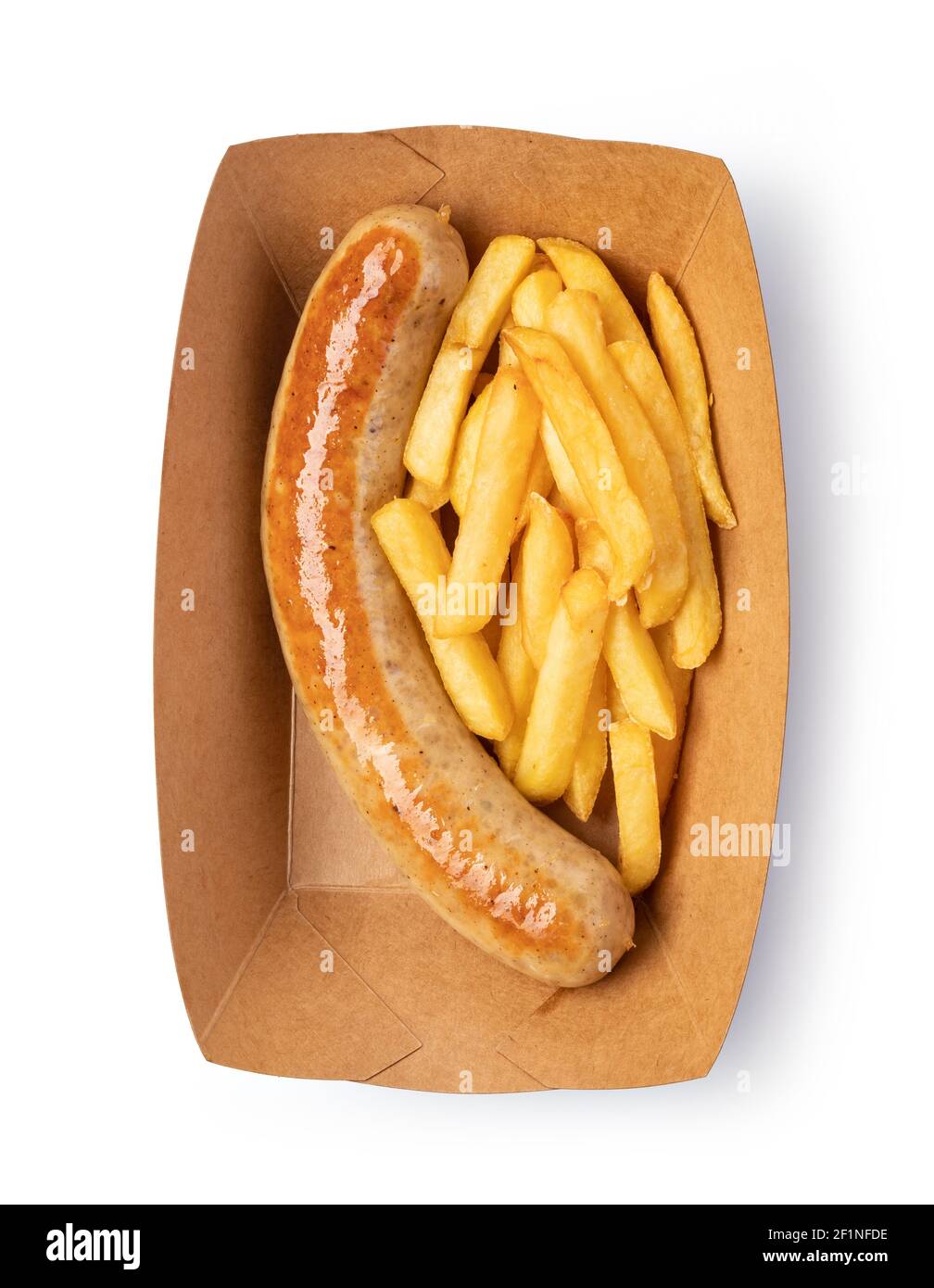 Saucisse allemande et frites de pommes de terre sur blanc Banque D'Images