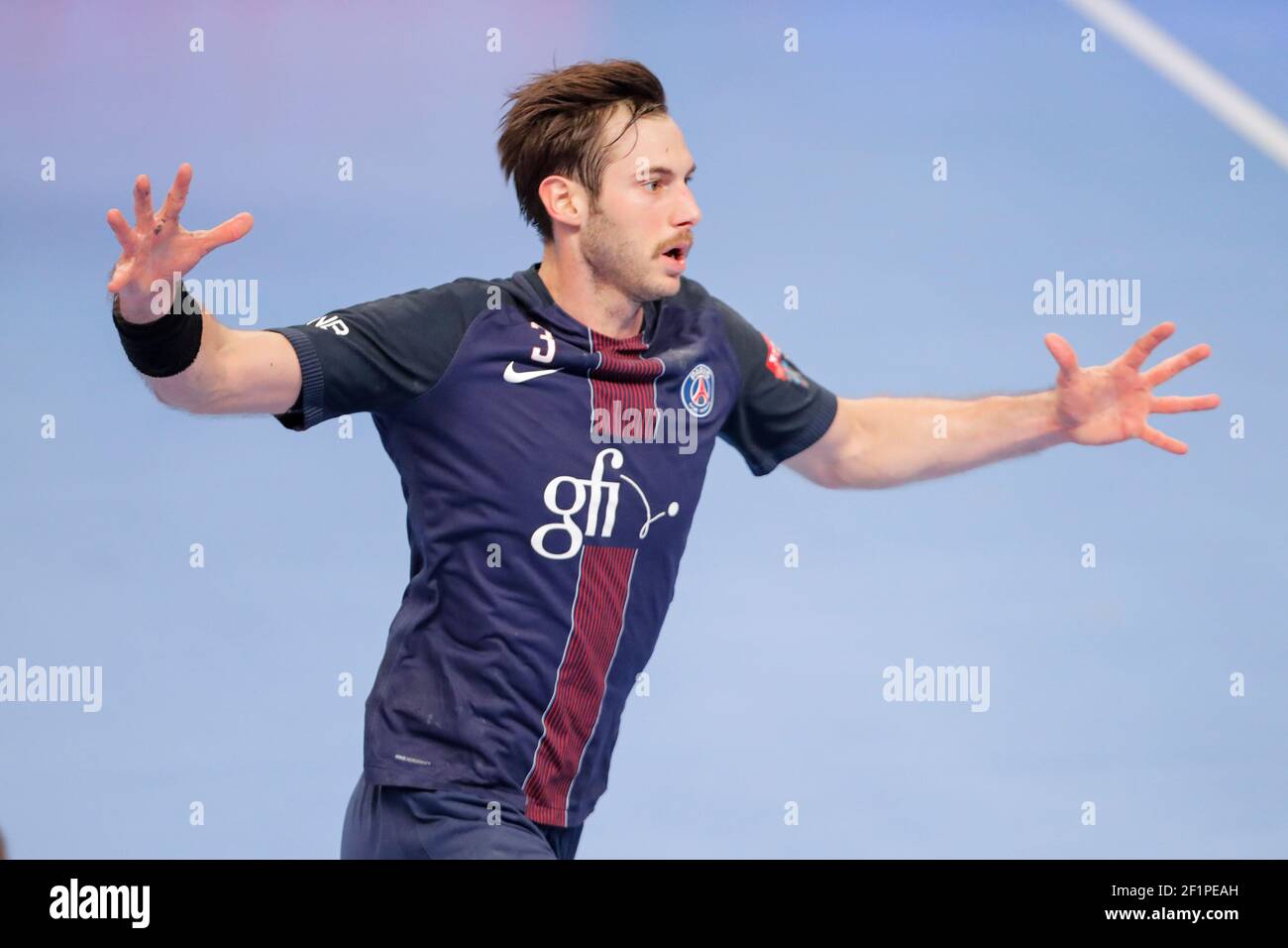 Uwe Gensheimer (PSG?Handball) lors de la Ligue des champions de l'EHF, Groupe A, rencontre de handball entre Paris Saint-Germain Handball et Telekom Veszprem le 27 novembre 2016 au stade Pierre de Coubertin à Paris, France - photo Stephane Allaman / DPPI Banque D'Images