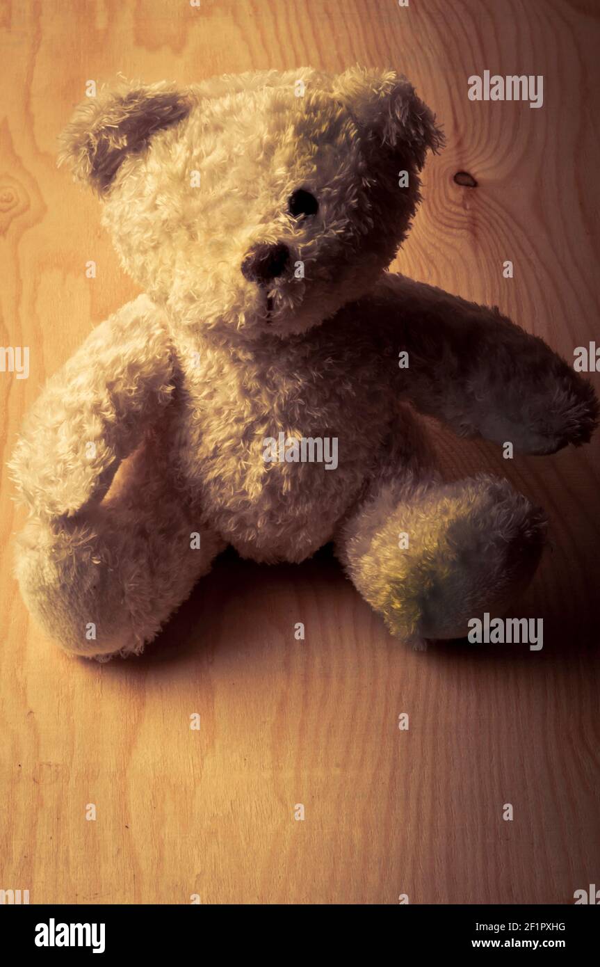 Ours en peluche sans oeil Banque de photographies et d'images à haute  résolution - Alamy