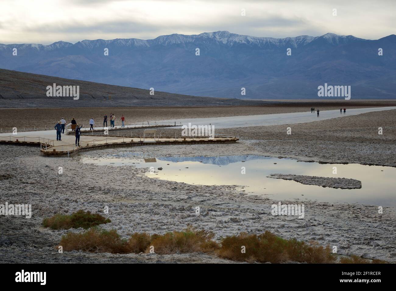 Le bassin de Badwater, Death Valley, Californie Banque D'Images