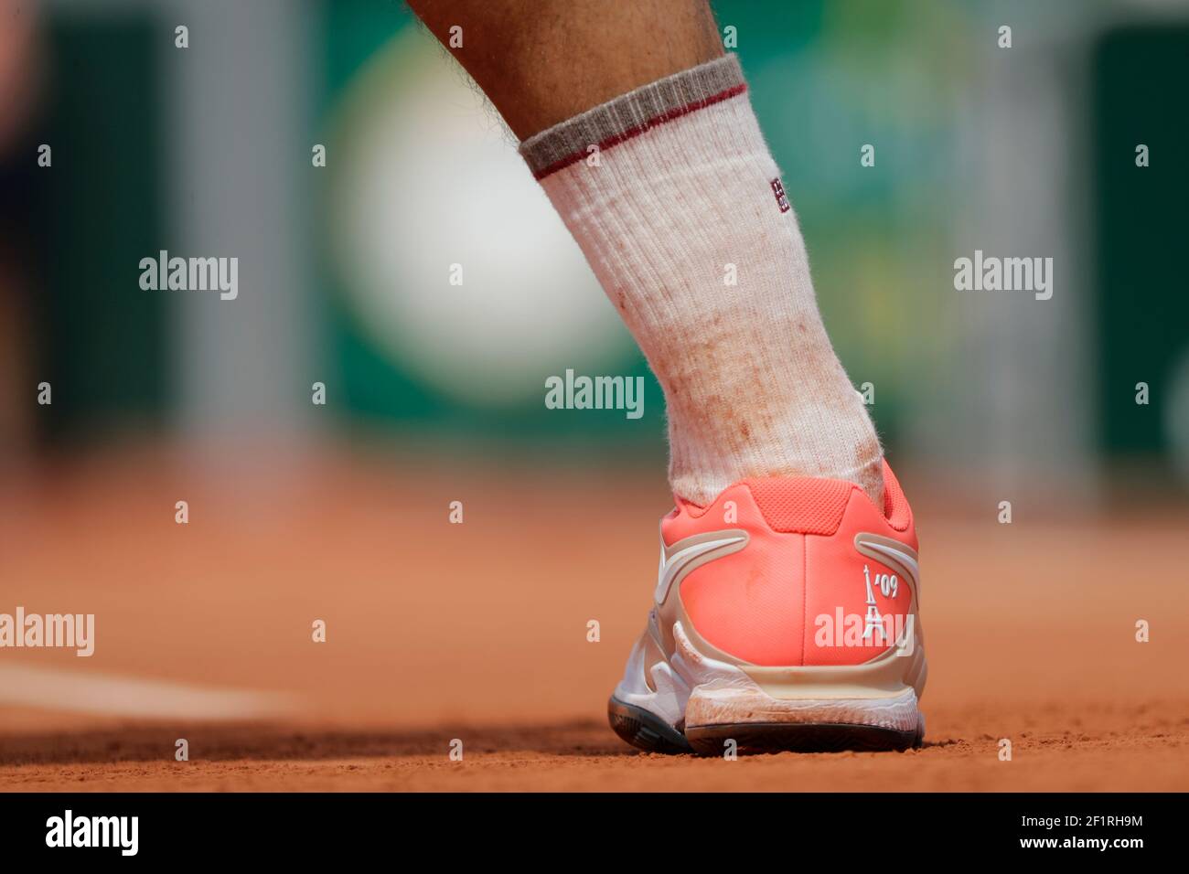 Chaussures Nike de Roger FEDERER (SUI) avec la Tour Eiffel 09 lors du  Roland-Garros 2019, Grand Chelem tennis Tournament, tirage pour Homme le 4  juin 2019 au stade Roland-Garros à Paris, France -