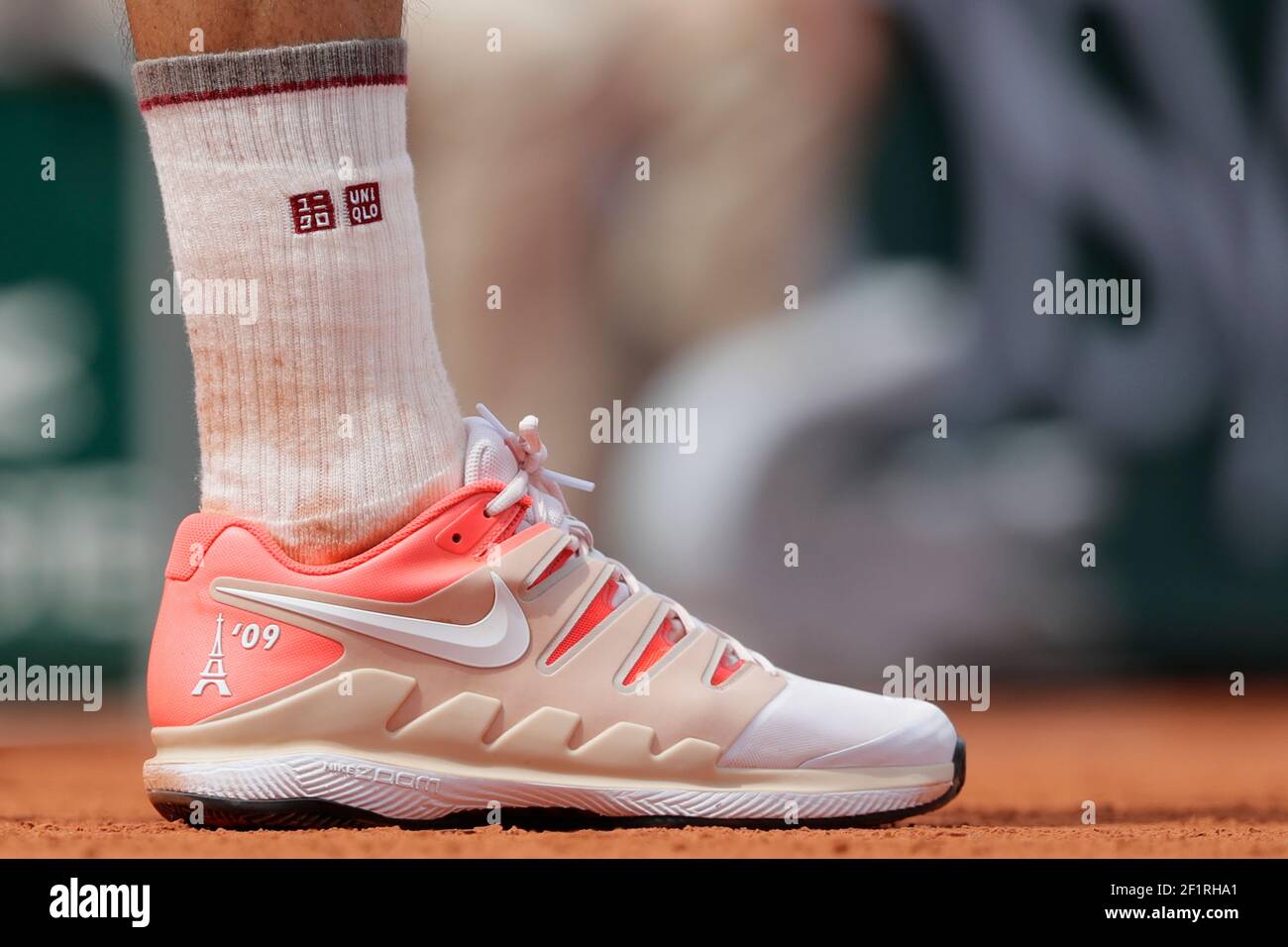 Chaussures Nike de Roger FEDERER (SUI) avec la Tour Eiffel 09 lors du  Roland-Garros 2019, Grand Chelem tennis Tournament, tirage pour Homme le 4  juin 2019 au stade Roland-Garros à Paris, France -