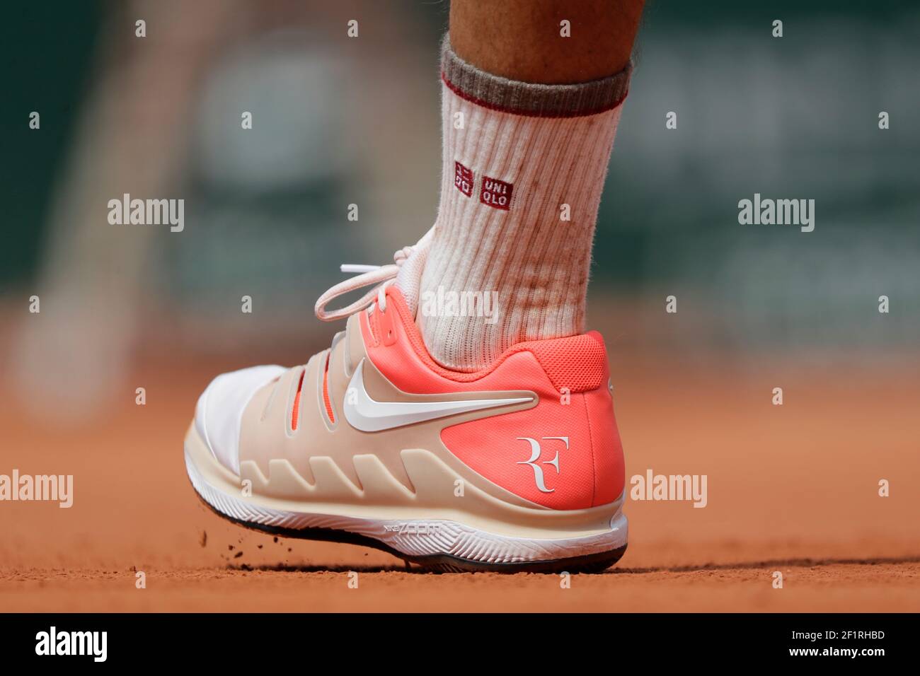 Chaussures Nike de Roger FEDERER (SUI) avec la Tour Eiffel 09 lors du  Roland-Garros 2019, Grand Chelem tennis Tournament, tirage pour Homme le 4  juin 2019 au stade Roland-Garros à Paris, France -