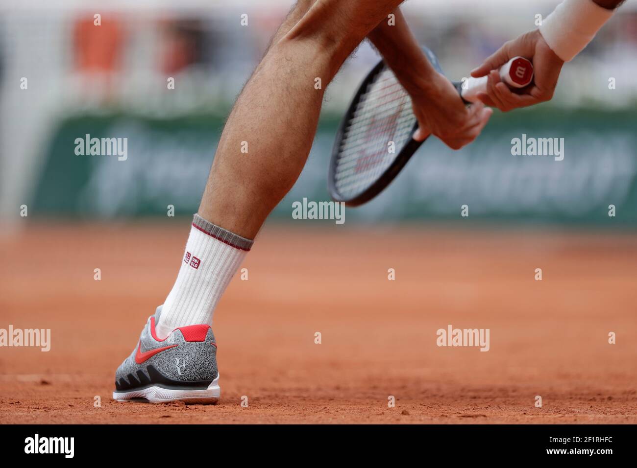 Illustration des chaussures Nike Air Zoom Vapor 2019 de Roger FEDERER (SUI)  lors du Roland-Garros 2019, Grand Chelem tennis Tournament, tirage pour  hommes le 4 juin 2019 au stade Roland-Garros à Paris,