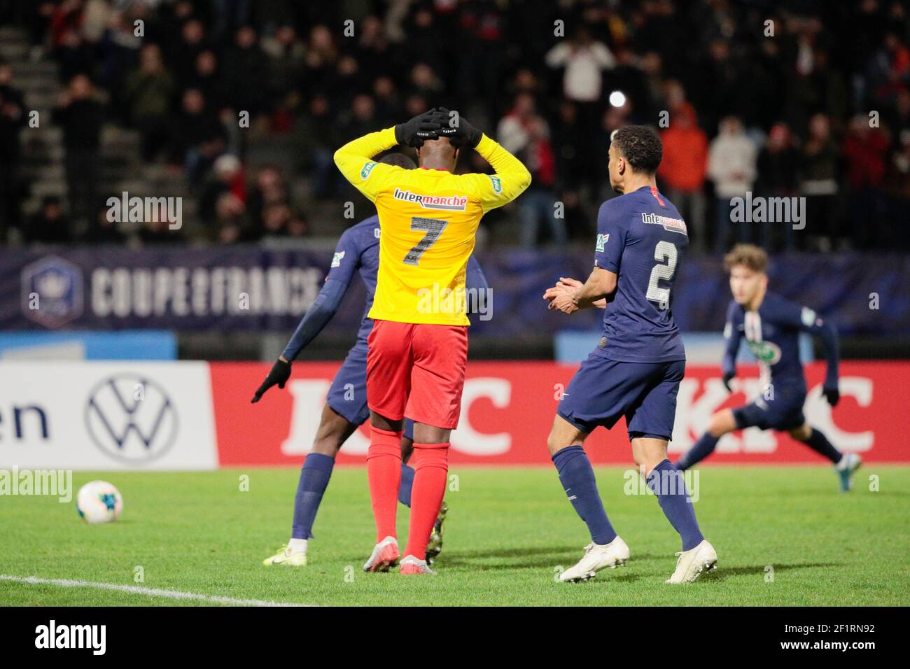 Idrissa Kanoute (Linas-Montlhery E.S.A) a manqué de marquer sa pénalité, déçu pendant la coupe de France, ronde de 64, match de football entre Linas Montlhery ESA et Paris Saint-Germain le 5 janvier 2020 au stade Robert Bobin de Bondoufle, France - photo Stephane Allaman / DPPI Banque D'Images