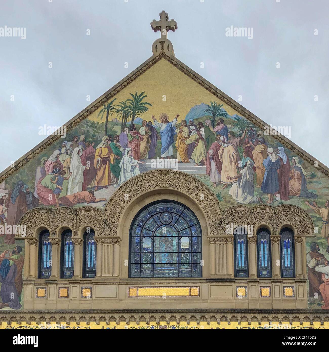 Memorial Church in main Quad of Stanford University Campus in Palo Alto Banque D'Images Memorial Church in main Quad of Stanford University Campus in Palo Alto Banque D'Images