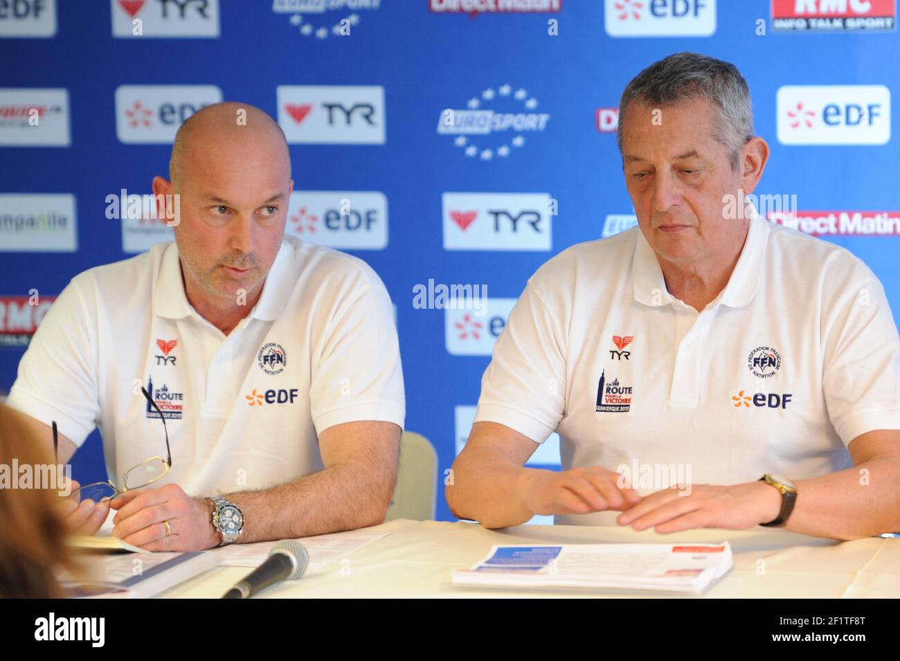 NATATION - CHAMPIONNATS D'ÉLITE FRANÇAIS 2012 - DUNKERQUE (FRA) - CONFÉRENCE DE PRESSE - 17/03/2012 - PHOTO : STEPHANE KEMPINAIRE / KMSP / DPPI - CONFÉRENCE DE PRESSE - DIRECTEUR TECHNIQUE NATIONAL - CHRISTIAN DONZE (FRA) - PRÉSIDENT DE LA FÉDÉRATION FRANÇAISE DE NATATION - FRANCIS LUYCE (FRA) Banque D'Images