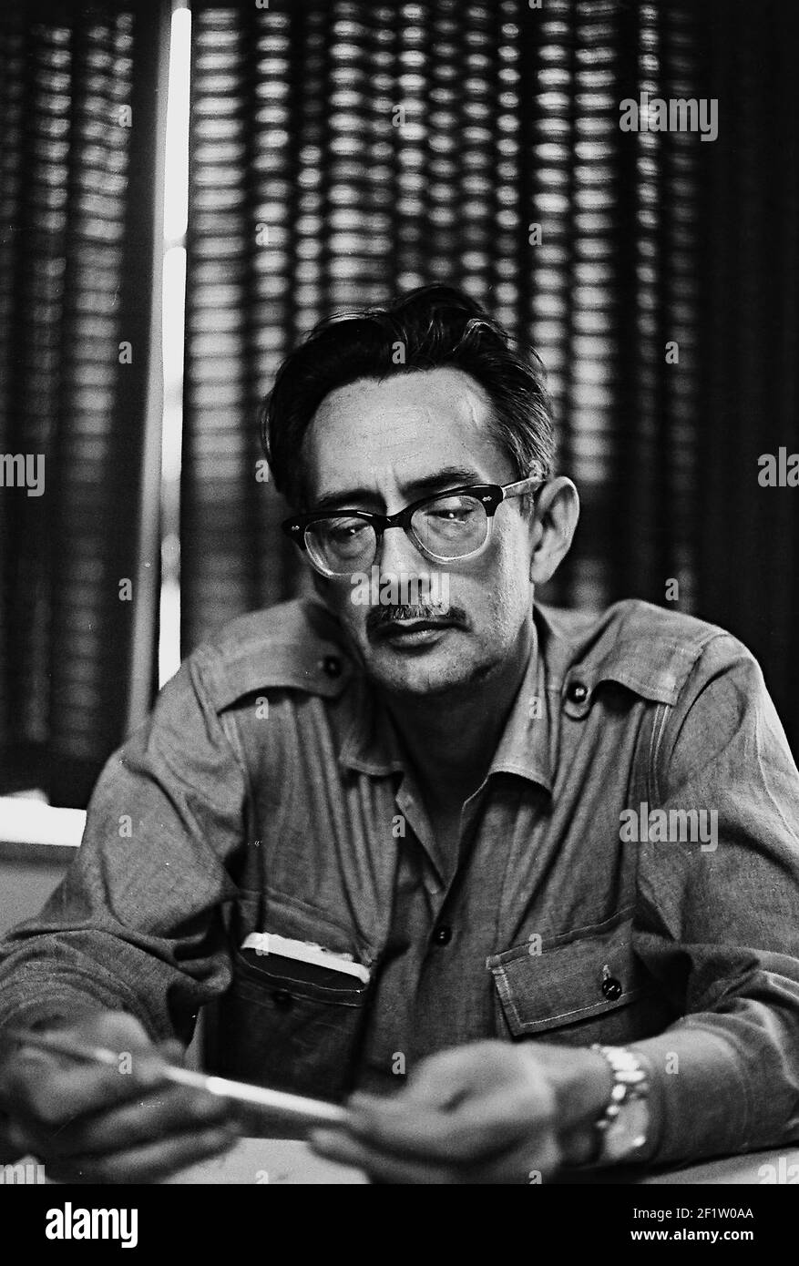 Comandante Cesar Escalante en charge de la propagande du Parti, Cuba, 1964. De la collection de photographies Deena Stryker. () Banque D'Images