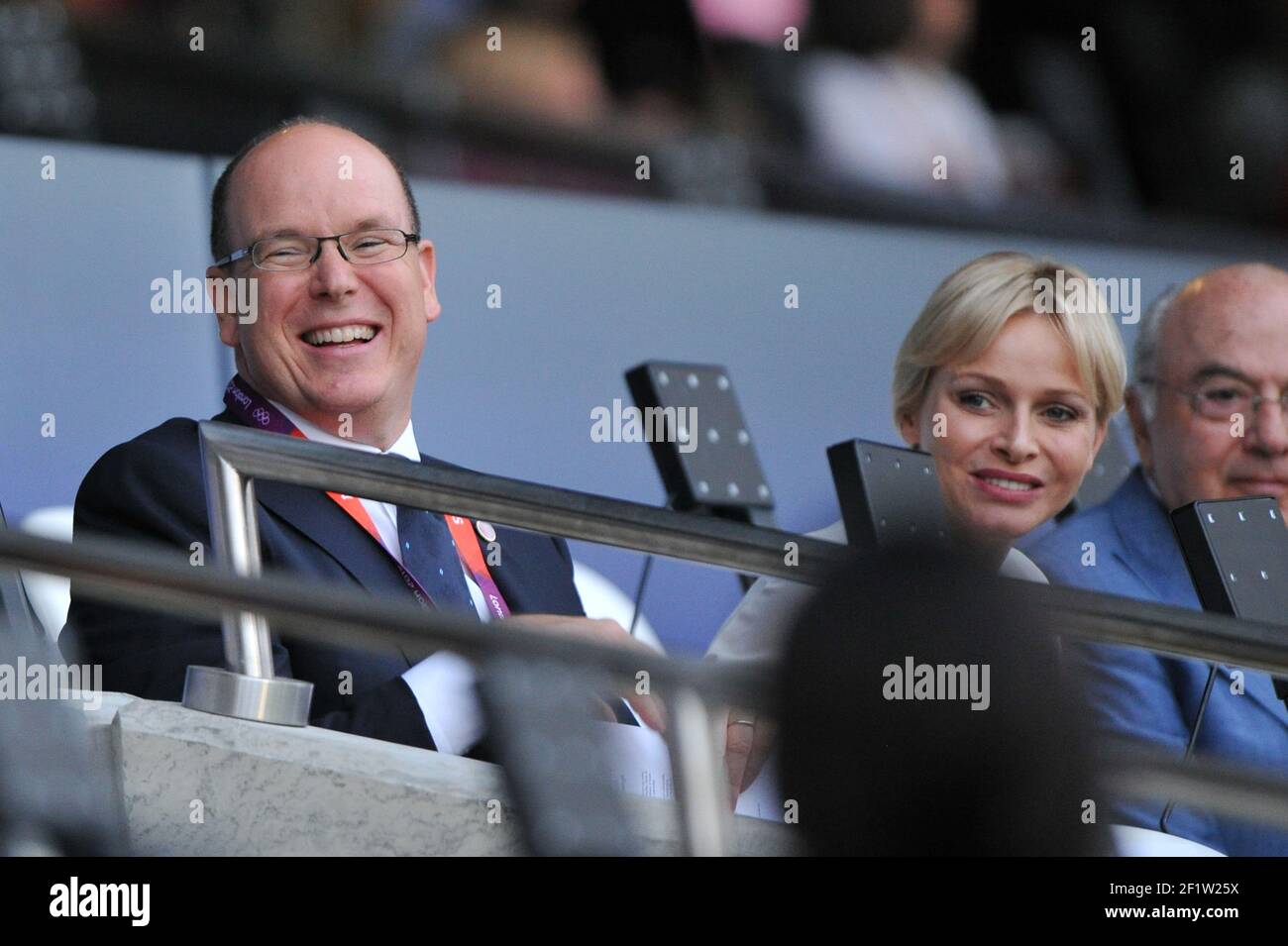 JEUX OLYMPIQUES DE LONDRES 2012 - LONDRES (ENG) - 27/07/2012 - PHOTO : POOL / KMSP / CÉRÉMONIE DPPIOPENING - PRINCE ALBERT II DE MONACO ET SA FEMME CHARLENE WITTSTOCK Banque D'Images
