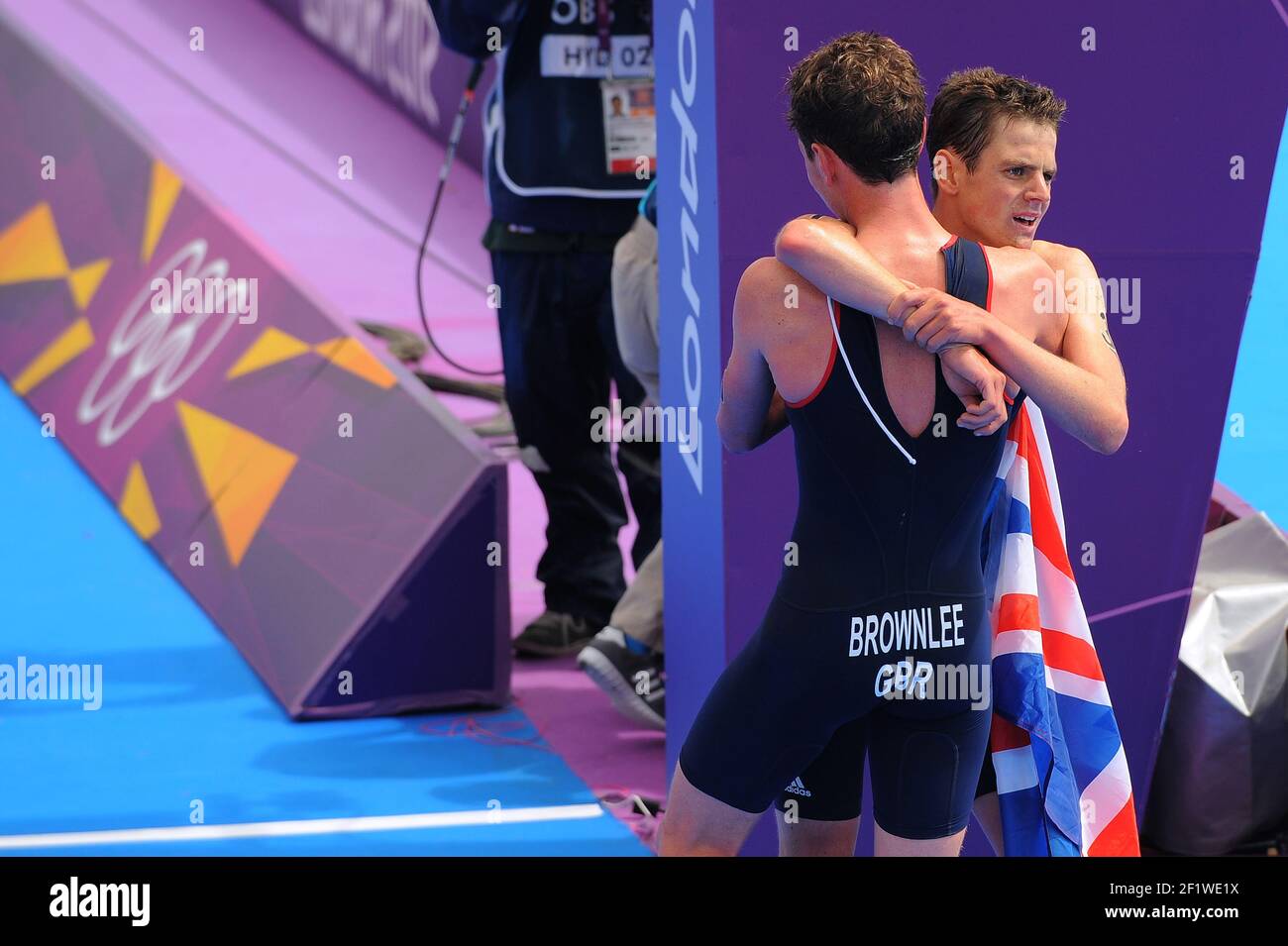 JEUX OLYMPIQUES DE LONDRES 2012 - LONDRES (ENG) - 07/08/2012 - PHOTO : POOL / KMSP / DPPITRIATHLON HOMMES - Alistair BROWNLEE (GBR)/ Jonathan BROWNLEE (GBR) Frères / Banque D'Images