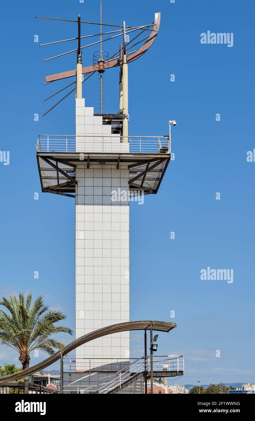 Sur la Plaza del Mar du quartier maritime de Grao de Castellon se trouve la Torre-Mirador, un point de repère urbain de la ville, Espagne, Europe Banque D'Images