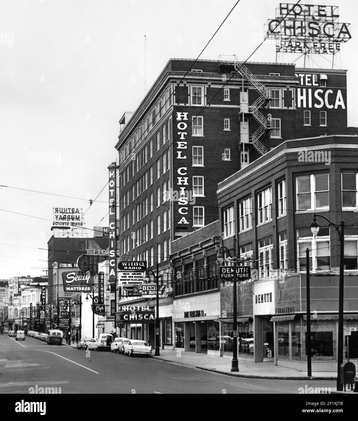 L'hôtel Chisca a été la maison de la radio WHBQ pendant de nombreuses années et c'est de là que le DJ Dewey Phillips a joué le premier disque d'Elvis, c'est bien Mama Banque D'Images