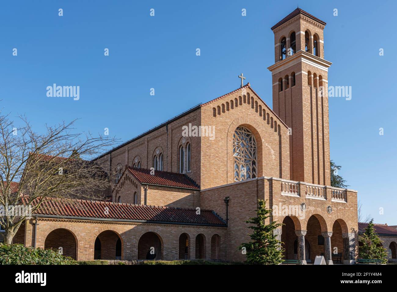 Mt. Angel cathédrale église architecture Willamette vallée État de l'Oregon. Banque D'Images