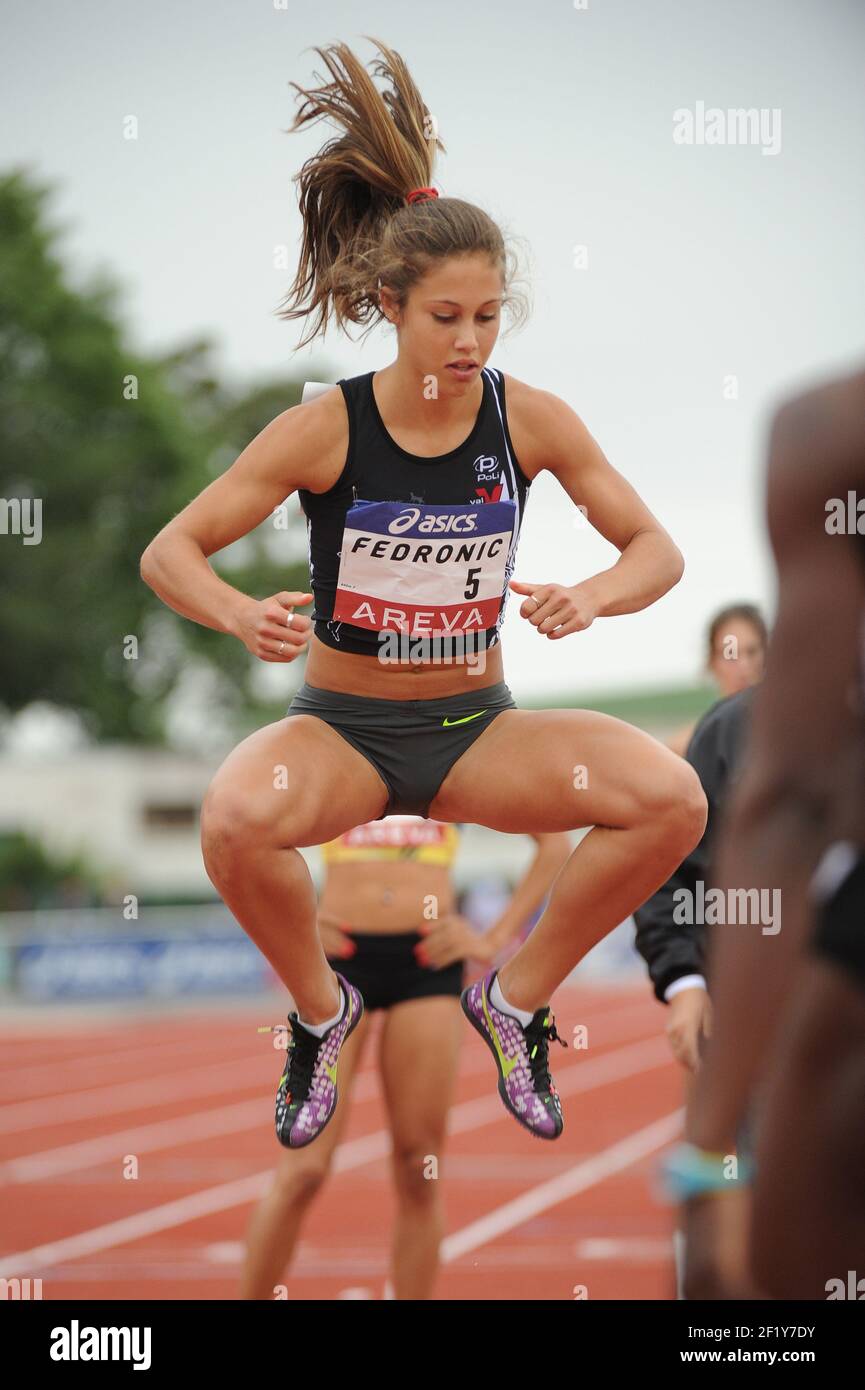Justine Fedronique (FRA) sur 800 m femmes pendant les Championnats de France élite 2014, au Stade Georges-Hebert, Reims, France, le 11 juillet 2014. Photo Stephane Kempinaire / KMSP / DPPI Banque D'Images