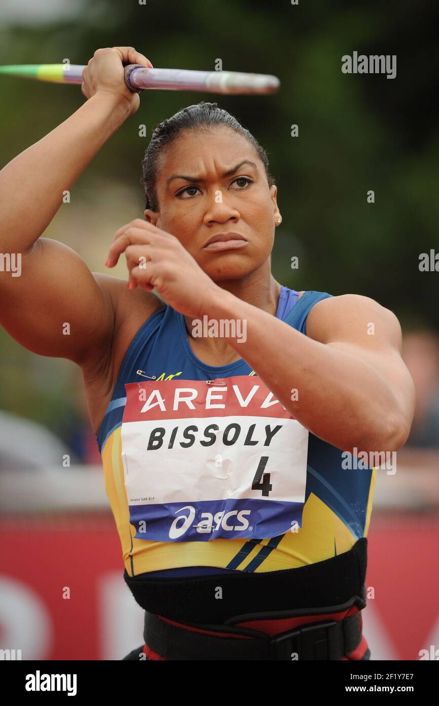 Sephora Bissoly (FRA) sur les femmes javanes lors des championnats d'élite français 2014, au stade Georges-Hebert, Reims, France, le 11 juillet 2014. Photo Stephane Kempinaire / KMSP / DPPI Banque D'Images