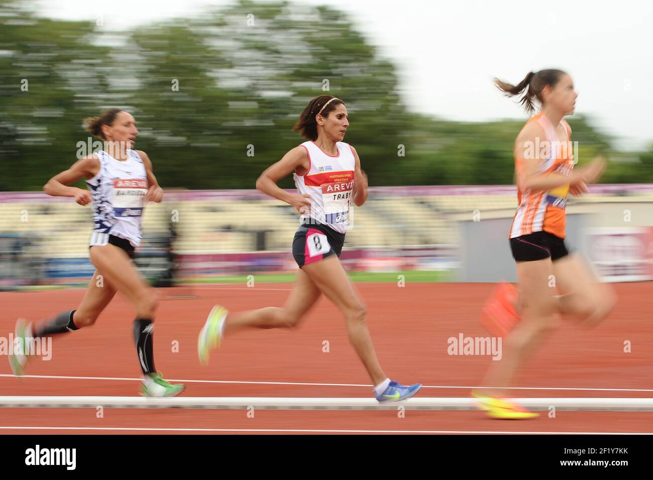 Laila Traby (FRA) sur 5000 m femmes pendant les Championnats d'élite français 2014, au Stade Georges-Hebert, Reims, France, le 11 juillet 2014. Photo Stephane Kempinaire / KMSP / DPPI Banque D'Images