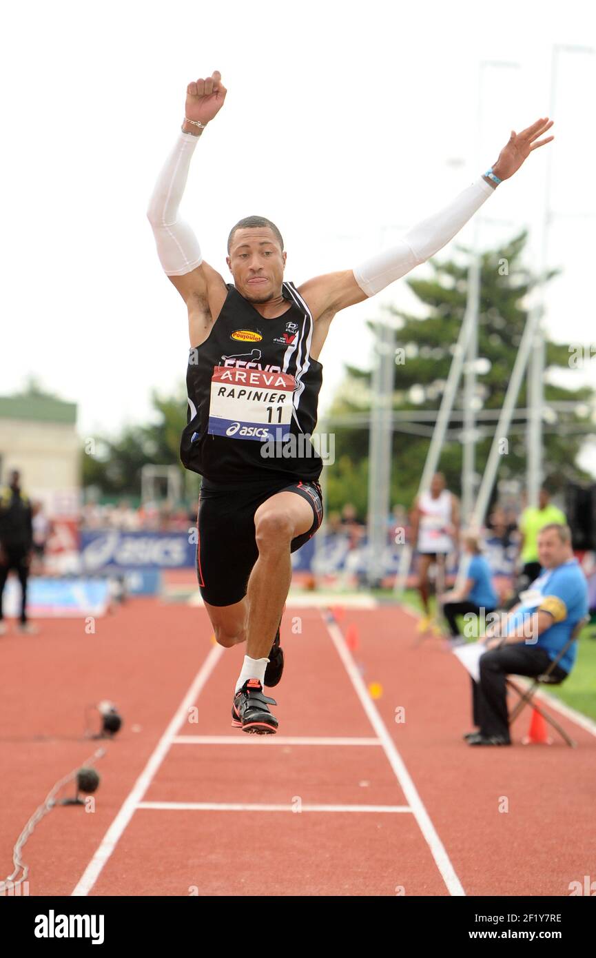 Yoann Rpinier (FRA) sur Triple Jump lors des Championnats de France élite 2014, au Stade Georges-Hebert, Reims, France, le 12 juillet 2014. Photo Stephane Kempinaire / KMSP / DPPI Banque D'Images