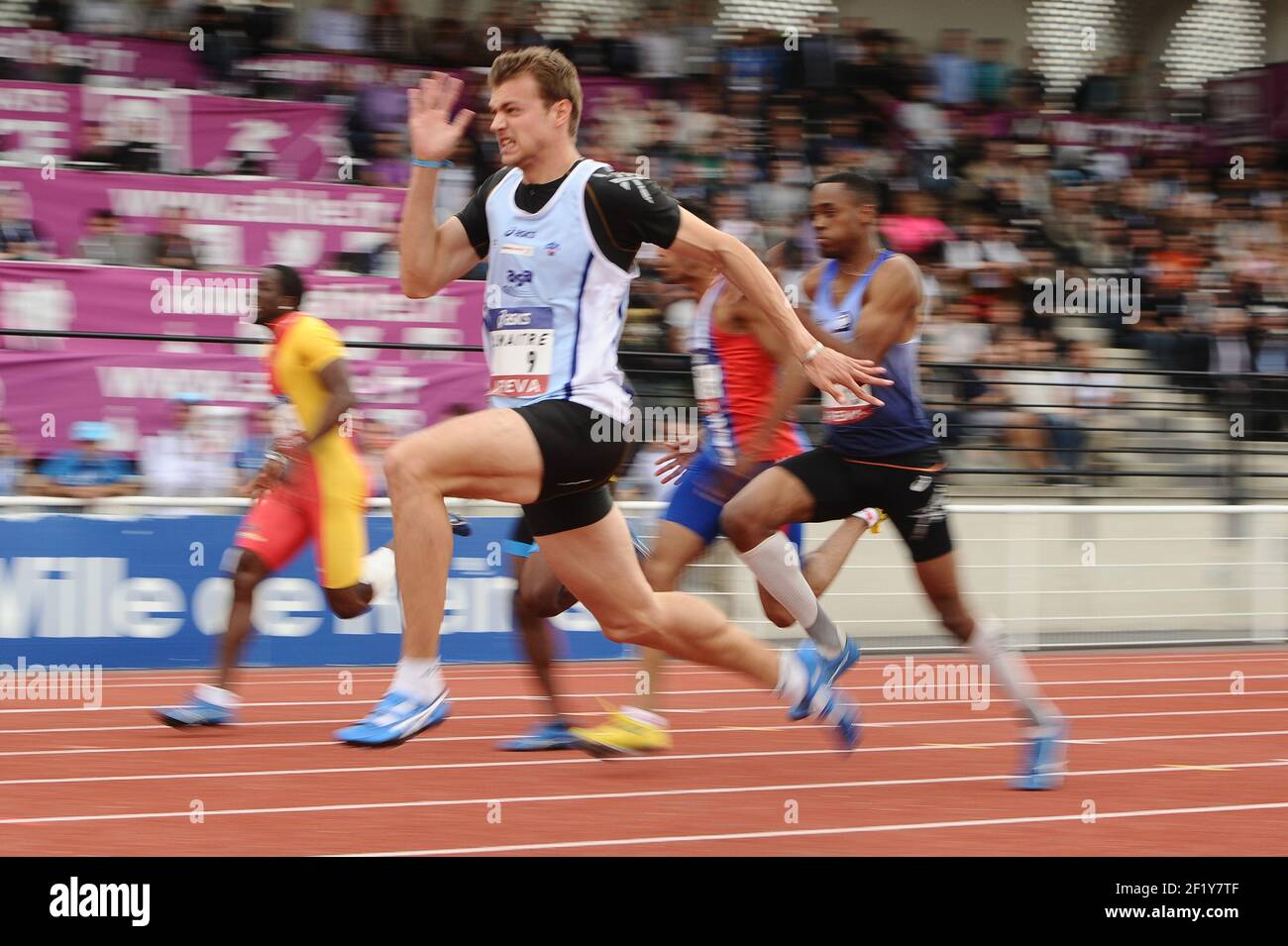 Christophe Lemaitre (FRA) sur 100 m hommes pendant les Championnats d'élite français 2014, au Stade Georges-Hebert, Reims, France, le 12 juillet 2014. Photo Stephane Kempinaire / KMSP / DPPI Banque D'Images