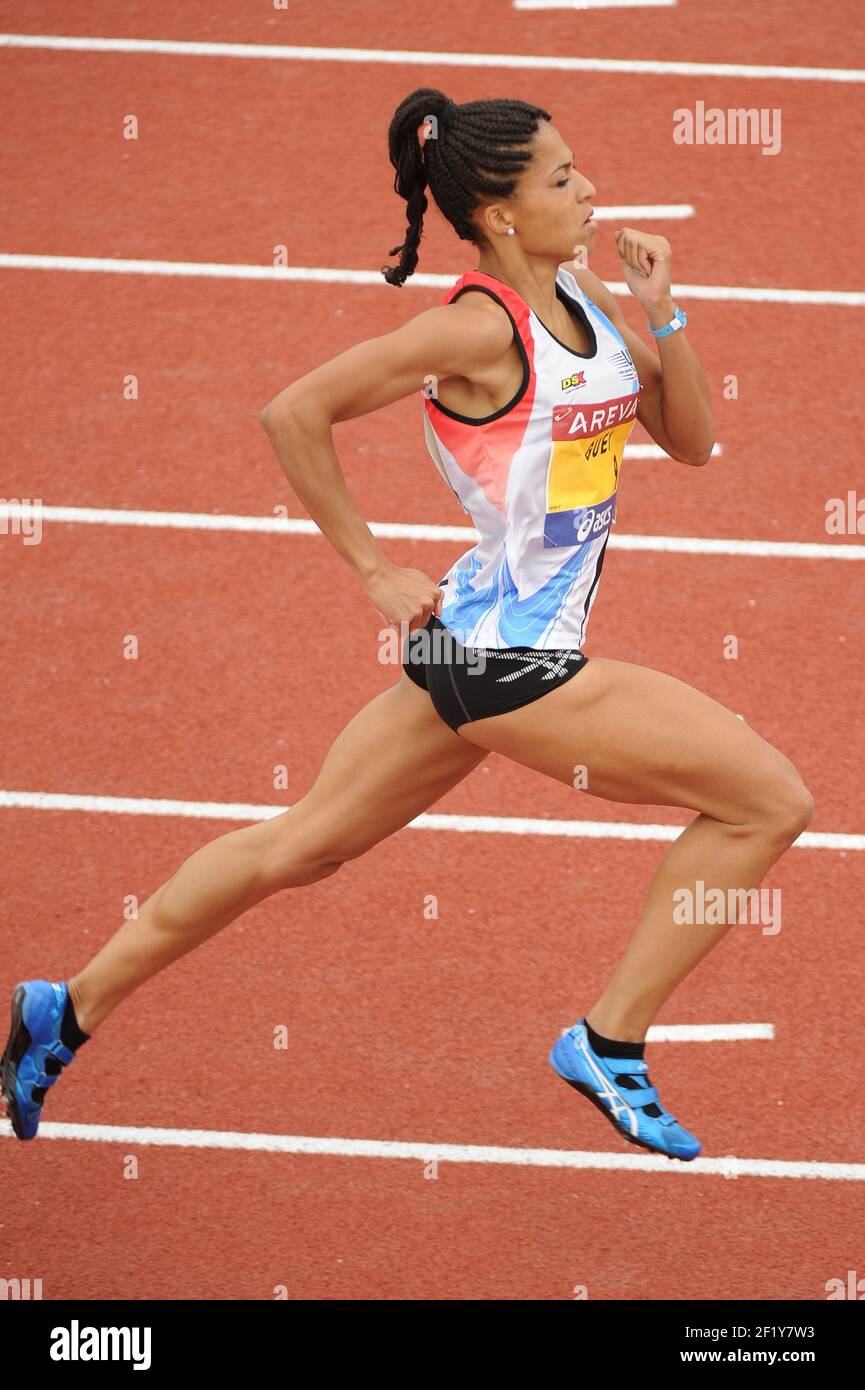 Floria Guei (FRA) sur 400 m femmes pendant les Championnats d'élite français 2014, au Stade Georges-Hebert, Reims, France, le 12 juillet 2014. Photo Stephane Kempinaire / KMSP / DPPI Banque D'Images