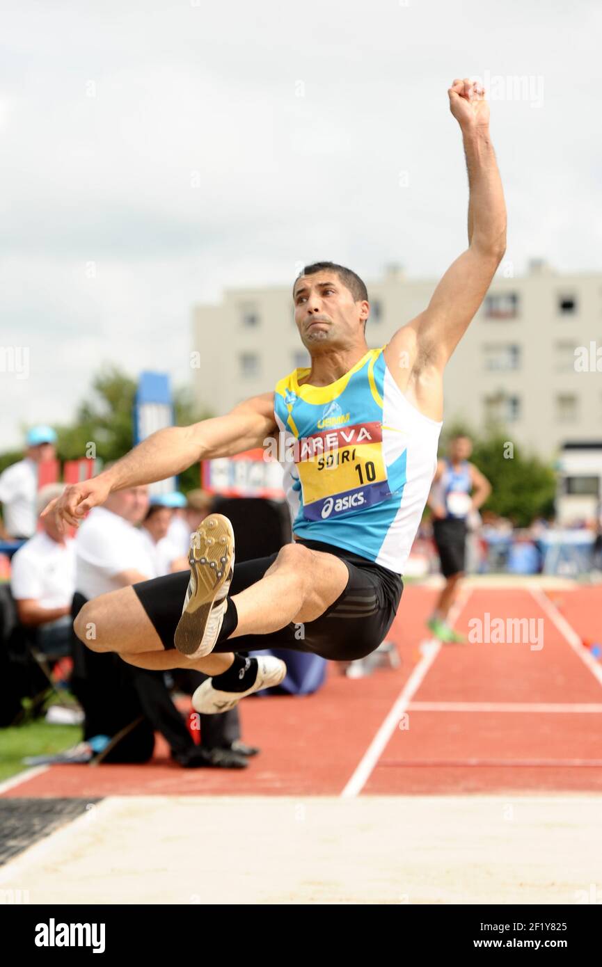 Salim SQdiri (FRA) sur le long saut lors des championnats d'élite français 2014, au stade Georges-Hebert, Reims, France, le 13 juillet 2014. Photo Stephane Kempinaire / KMSP / DPPI Banque D'Images