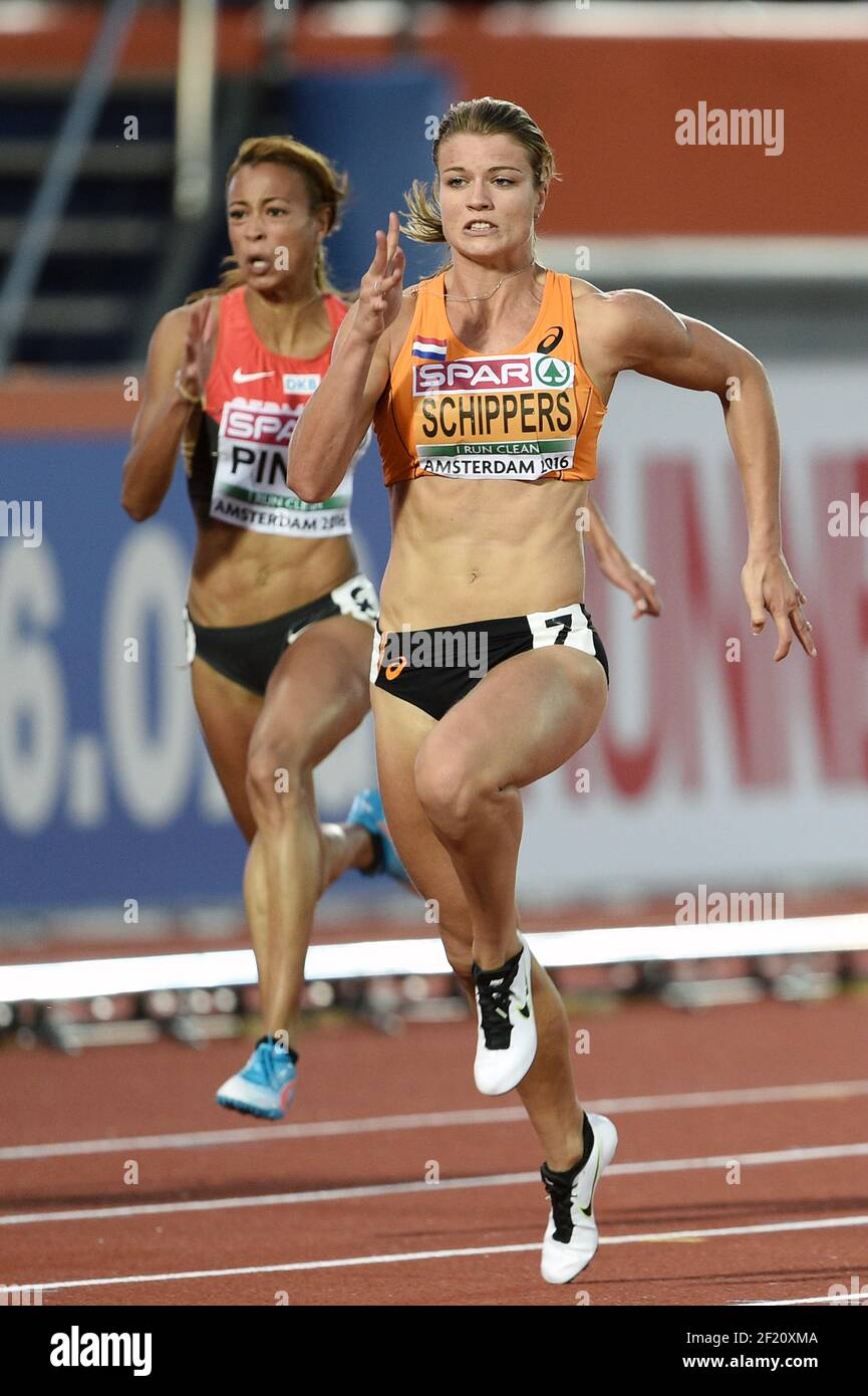 Le Dafne Schippers des pays-Bas est en compétition et remporte la 100m finale lors des Championnats d'Europe d'athlétisme 2016, à Amsterdam, pays-Bas, jour 3, le 8 juillet, 2016 - photo Philippe Millereau / KMSP / DPPI Banque D'Images