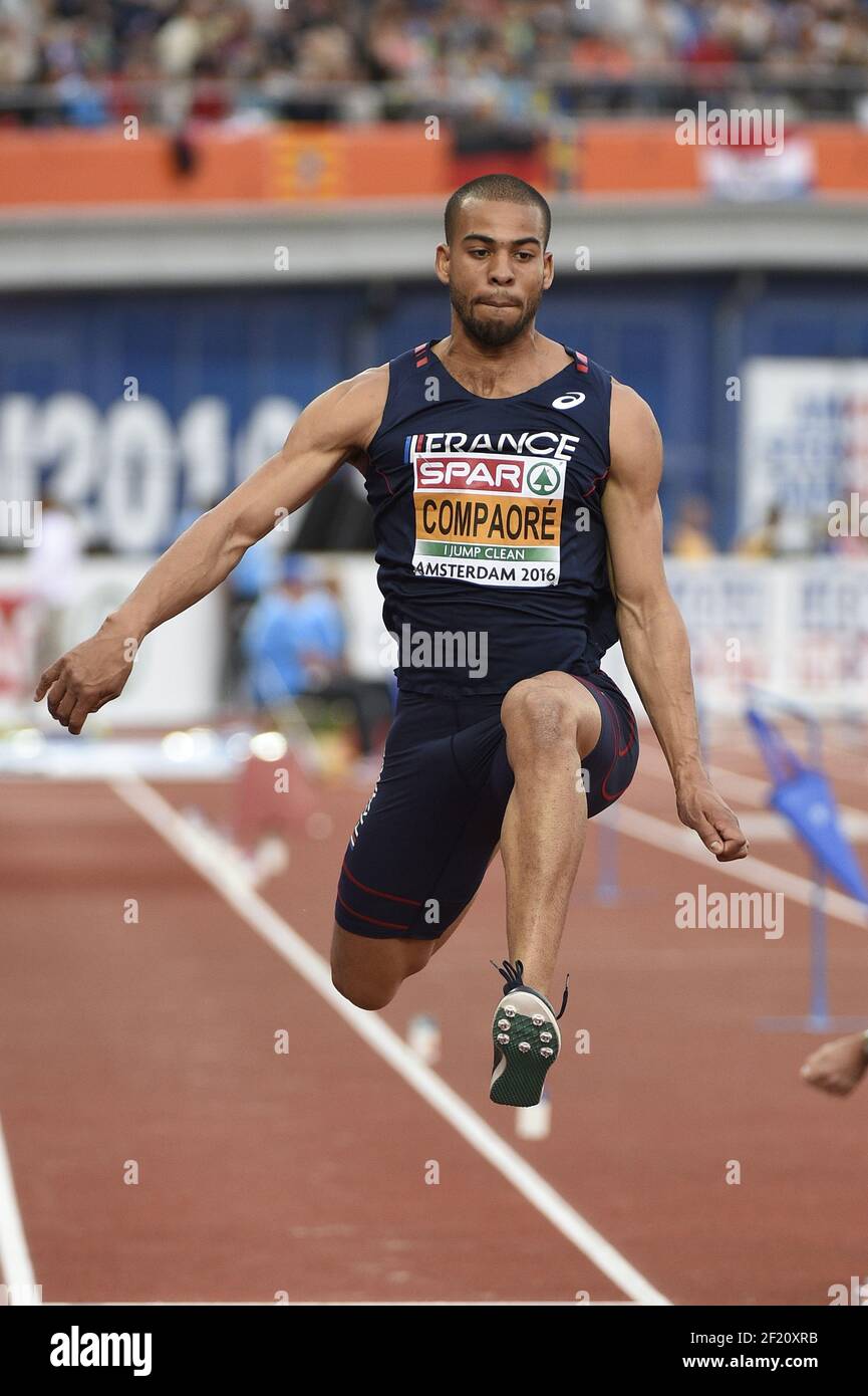 Benjamin Compaore (FRA) participe à la Triple finale du saut masculin lors des Championnats d'Europe d'athlétisme 2016, à Amsterdam, pays-Bas, jour 4, le 9 juillet, 2016 - photo Stephane Kempinaire / KMSP / DPPI Banque D'Images
