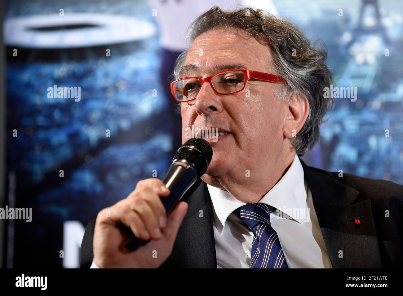 Le Président de la Fédération française d'athlétisme Bernard Amsalem répond aux journalistes lors de la conférence de presse, le 26 août 2016 à Paris, un jour avant la rencontre de Paris au Stade de France. Photo Jean Marie Hervio / KMSP / DPPI Banque D'Images