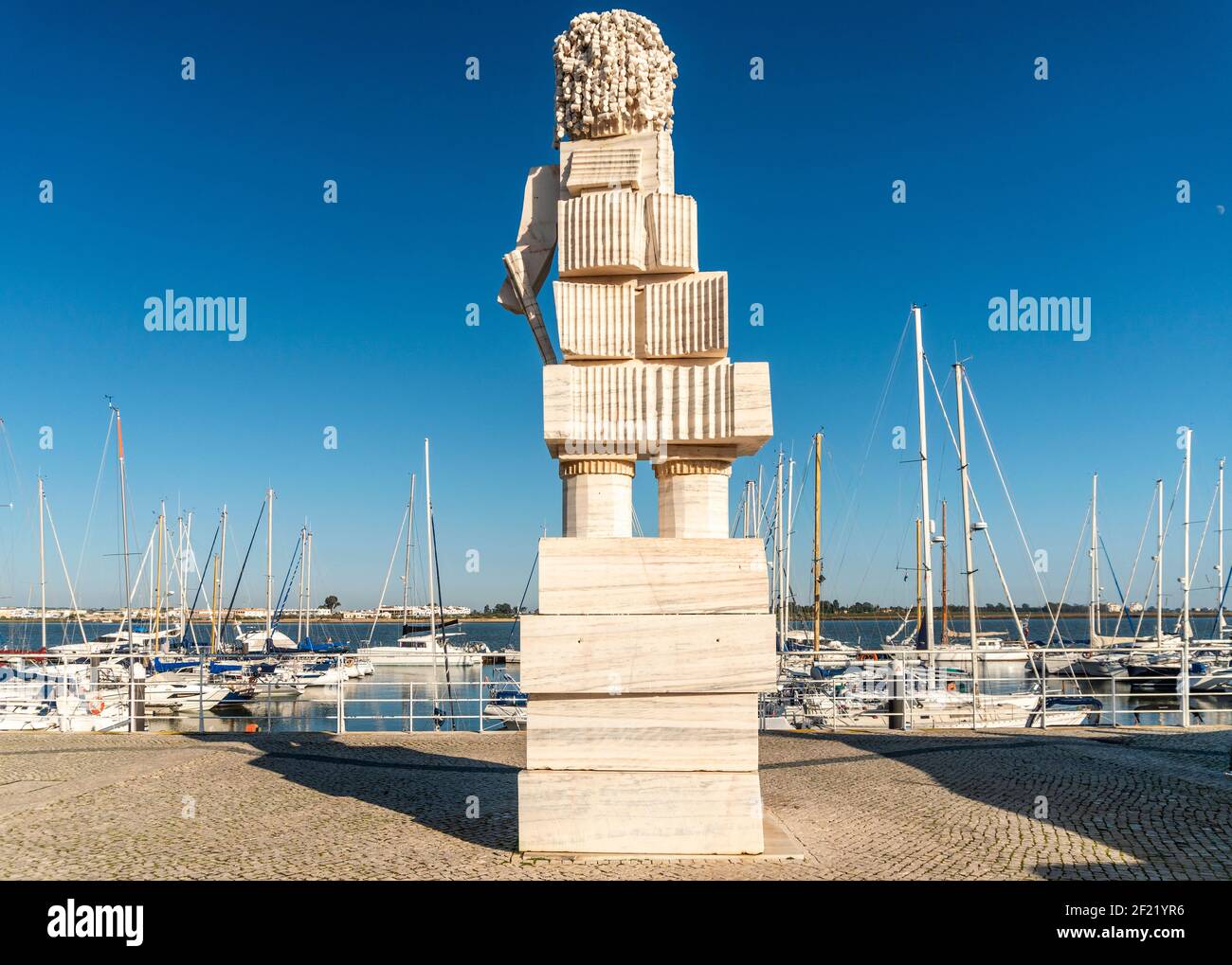 Statue de Marquis de Pombal située dans le port de plaisance de Vila Real de Santo Antonio, Algarve, Portugal Banque D'Images