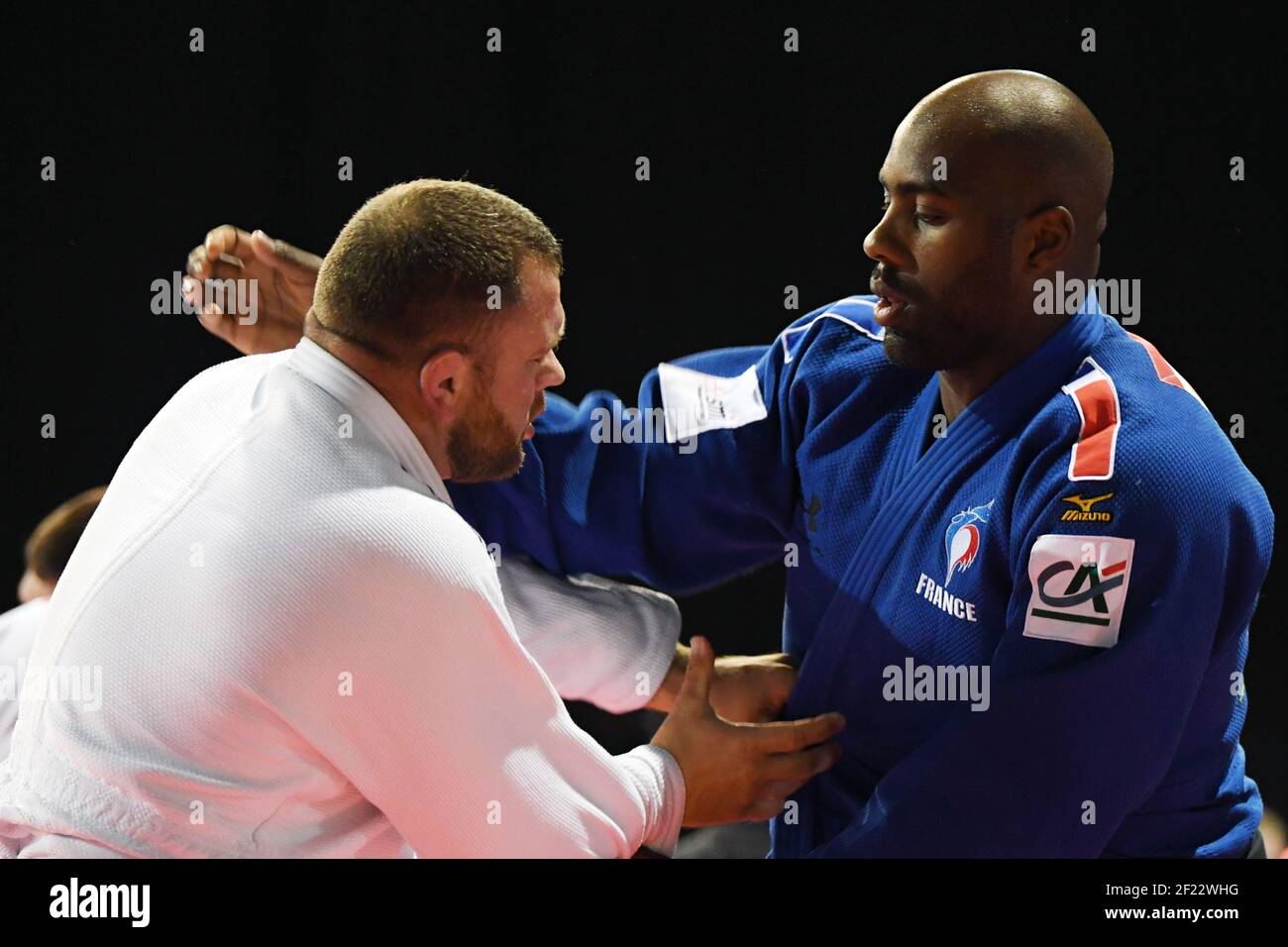 Teddy Riner (FRA) pendant l'échauffement des Championnats du monde de judo Suzuki 2017, à Budapest, Hongrie, jour 6 le 2 septembre 2017 - photo Philippe Millereau / KMSP / DPPI Banque D'Images