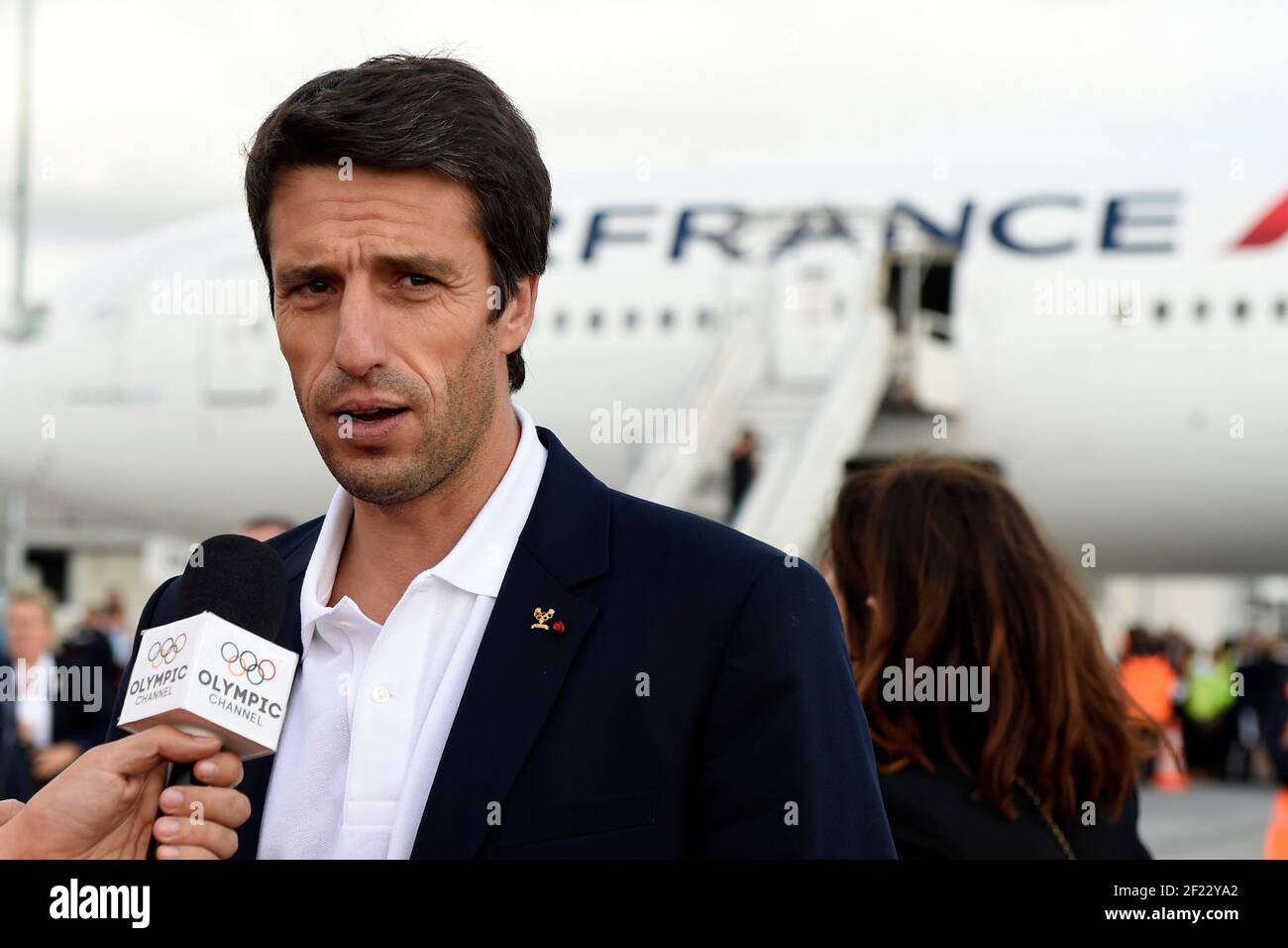 Coprésident de Paris 2024 Tony Estanguet répond aux médias lors du