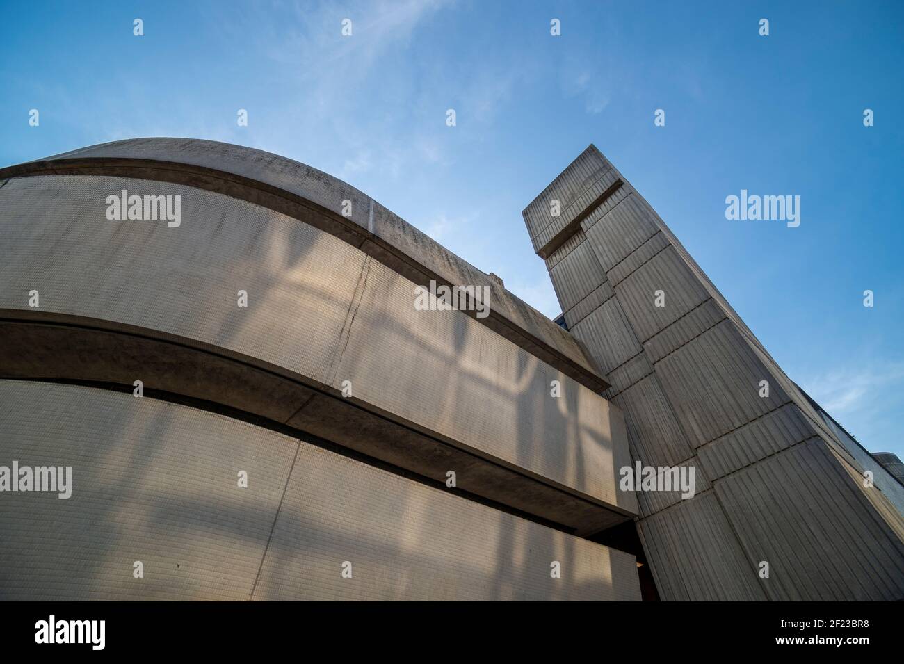 La bibliothèque centrale de Norrish, Portsmouth, Angleterre. Architecture brutaliste. Banque D'Images