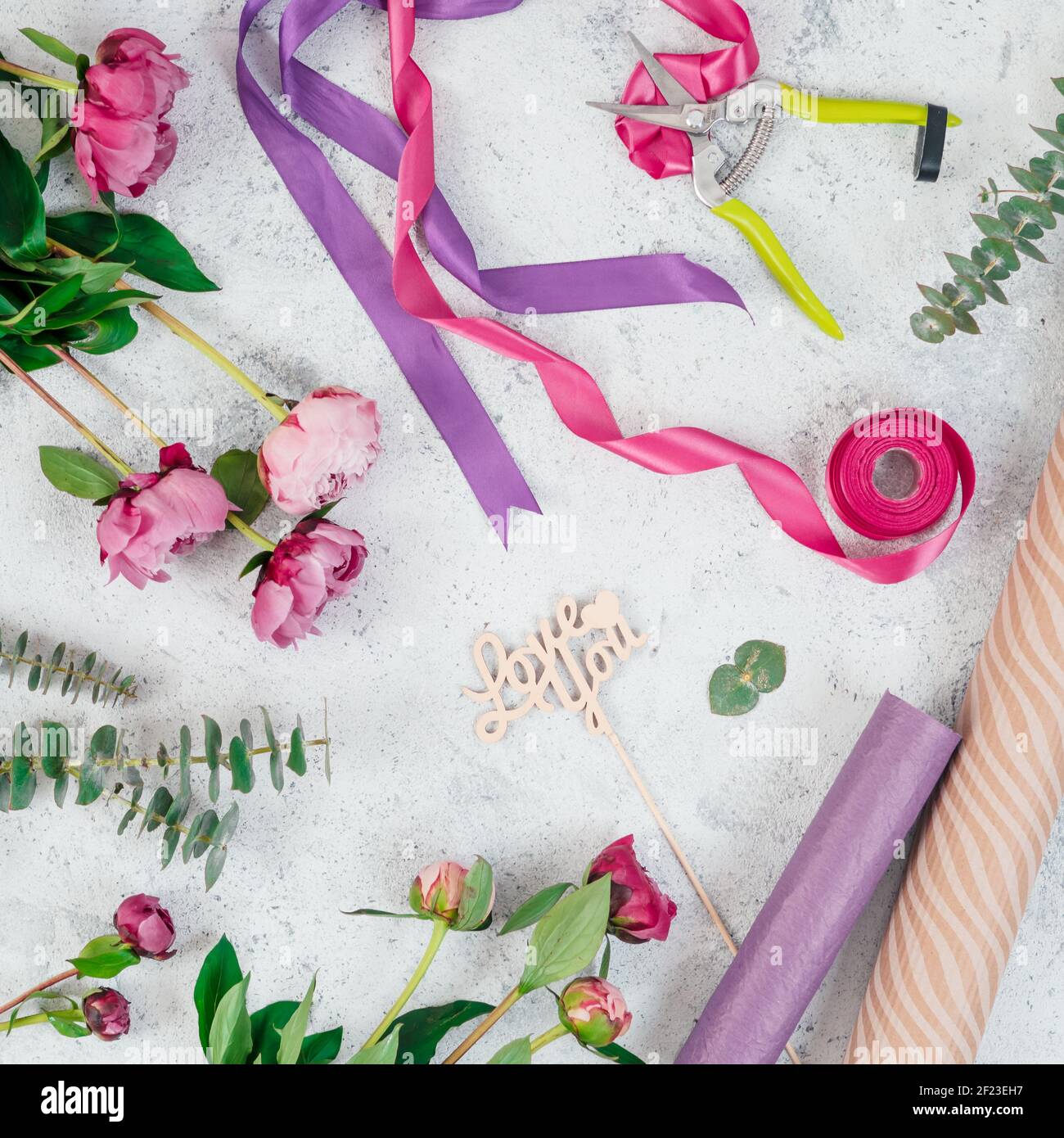 Étay floristique avec fleurs, espace de copie Banque D'Images