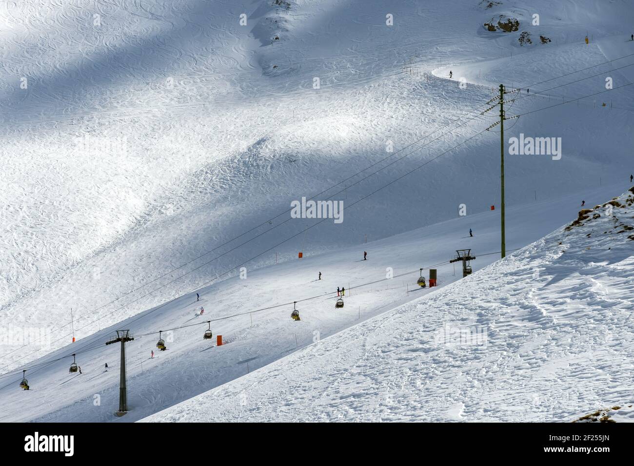 Télésiège dans les Dolomites au Pordoi Pass Banque D'Images