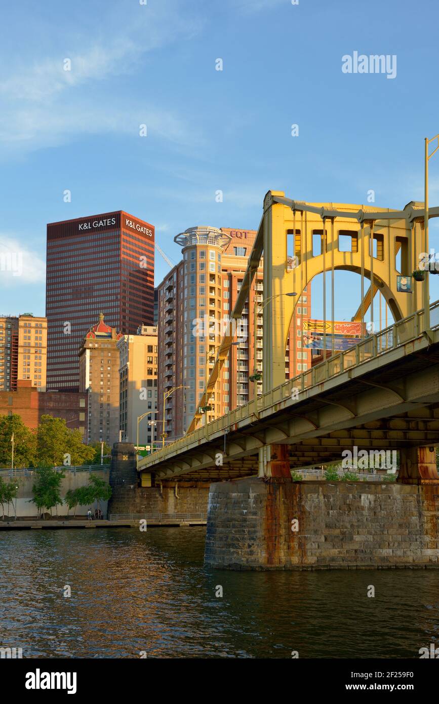 Pont Andy Warhol enjambant la rivière Allegheny, Pittsburgh, Pennsylvanie Banque D'Images